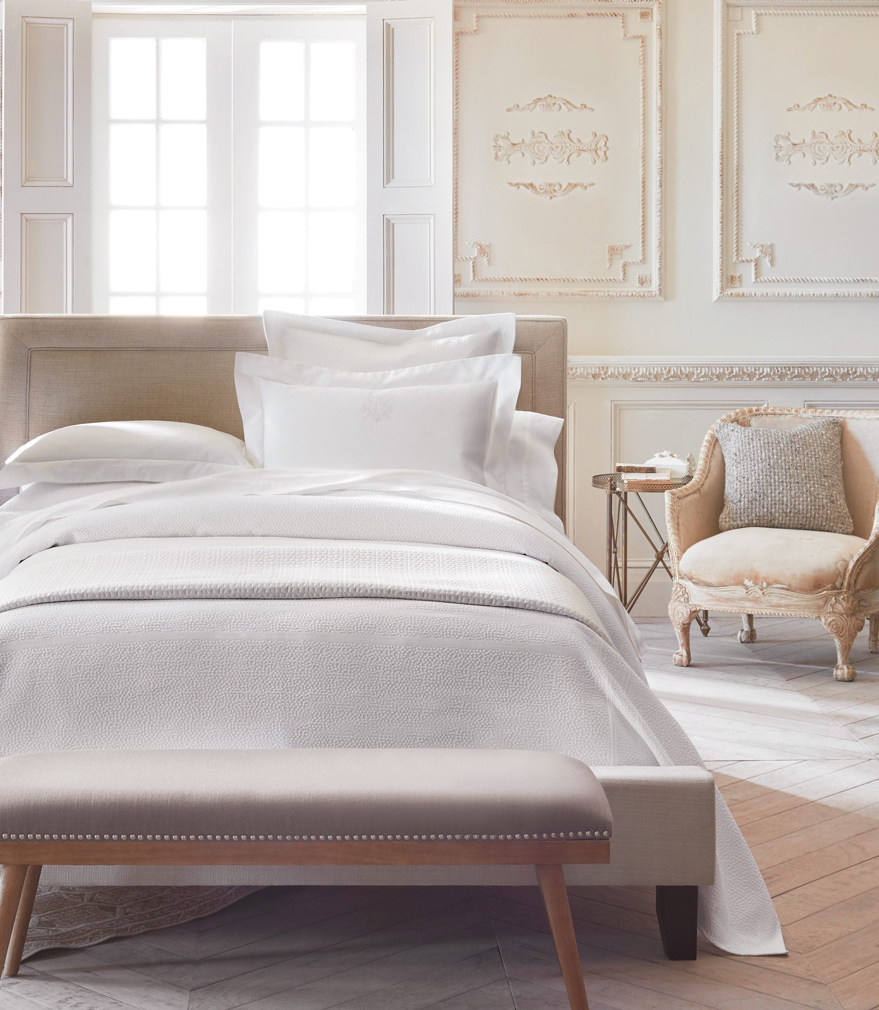 Luxury Montauk Matelassé Coverlet - Queen Size Quilted Bedspread for All Seasons | Soft & Breathable Cotton Blend | Perfect for Master Bedroom, Guest Room & Hotel Decor