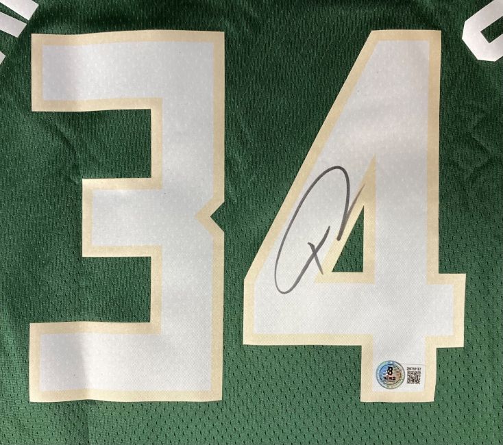 Giannis Antetokounmpo Autographed Milwaukee Bucks Nike Swingman Jersey - Authentic Signed Basketball Jersey for Collectors & Fans - Perfect for Sports Memorabilia Displays, Gifts & Game Day Outfits