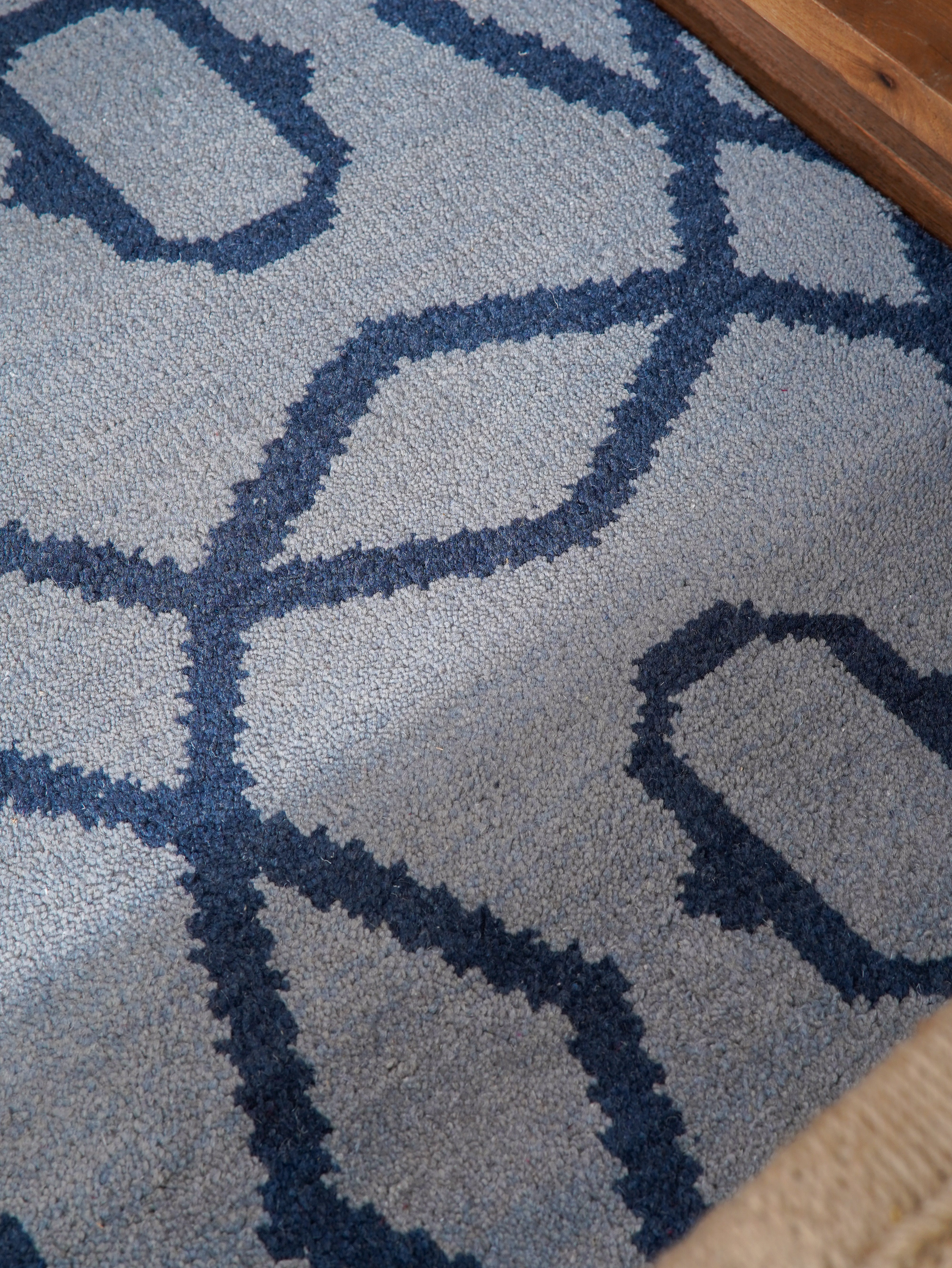 Handmade Hexagonal Hand Knotted Wool Rug - Boho Chic Home Decor for Living Room, Bedroom, or Nursery