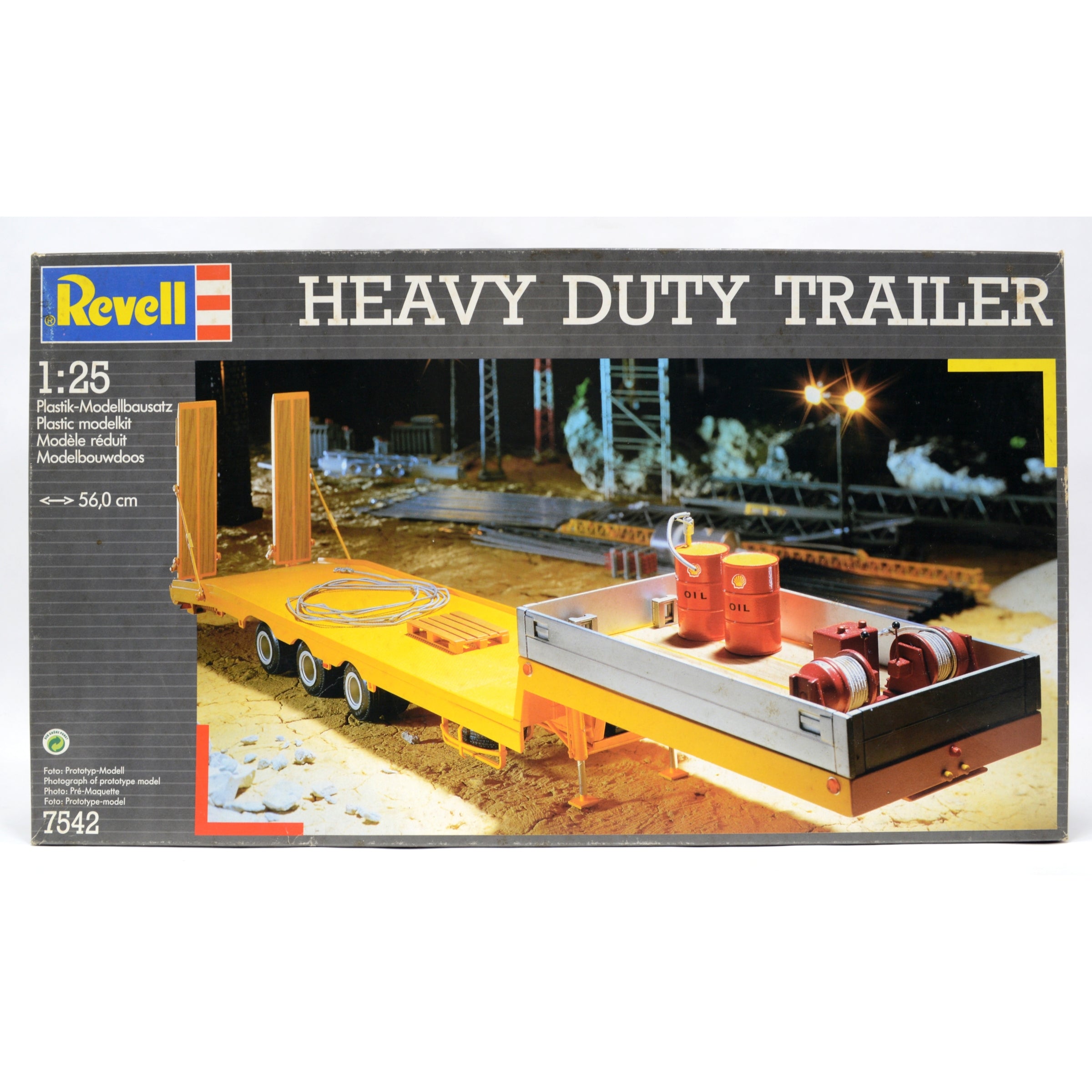Revell 1:25 Scale Heavy Duty Trailer Model Kit #7542 - Brand New Factory Sealed - Perfect for Collectors & Hobbyists Building Semi Truck Displays
