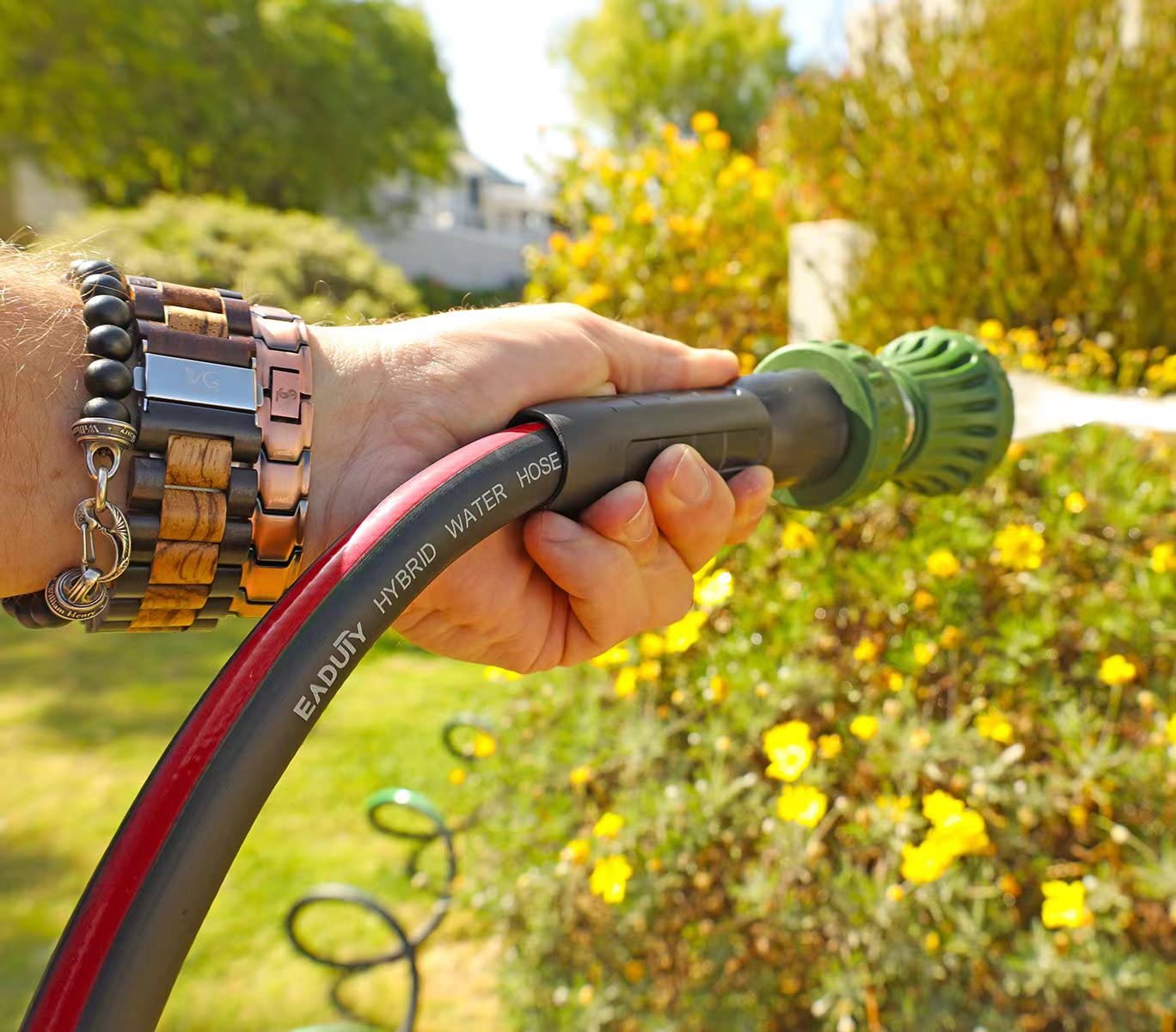 **5/8 Inch x 25 FT Heavy Duty Hybrid Garden Hose – Lightweight, Flexible, Swivel Grip Handle & Solid Brass Fittings (Gray+Red) – Perfect for Watering, Washing Cars, and Outdoor Cleaning**