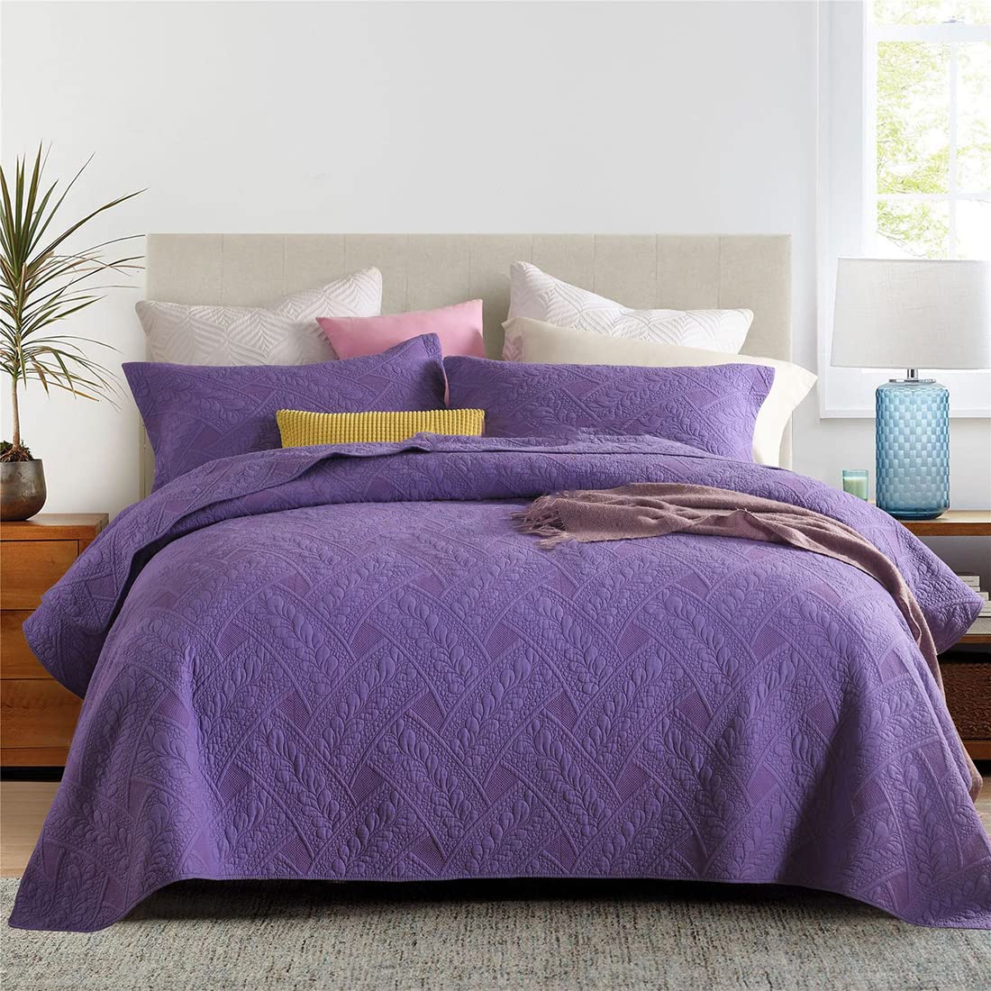 VCTOPS 3-Piece Cotton Quilt Set with Floral Embroidery - Queen Size Bedspread, Coverlet & 2 Pillow Shams (Purple) - Soft & Breathable Bedding for Cozy Home Decor, Perfect for Master Bedroom or Guest Room