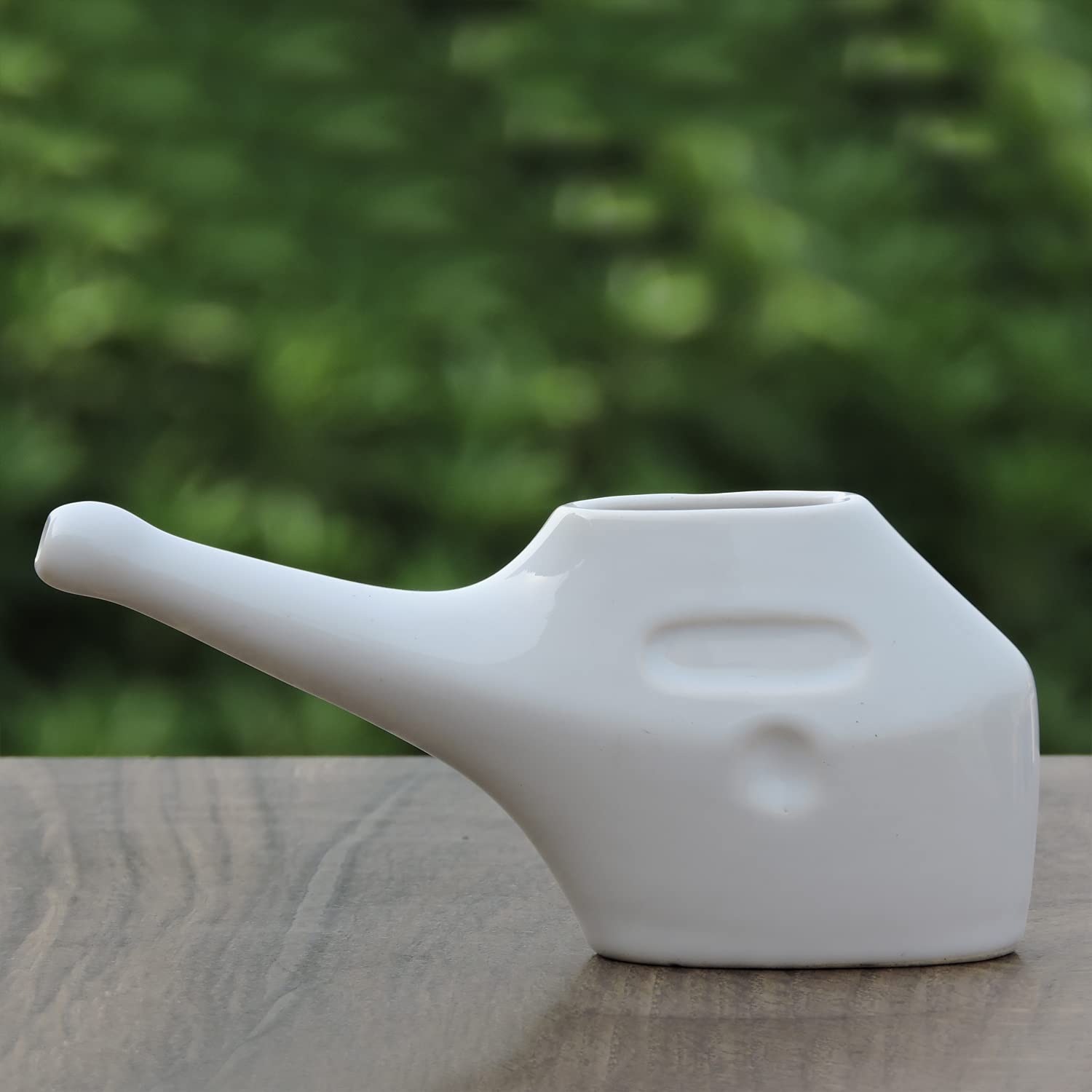 HealthGoodsIn Ceramic Neti Pot for Nasal Cleansing - Sinus Rinse Kit with 5 Sachets Neti Salt & 2 Silicone Tips (White) - Perfect for Allergy Relief, Cold & Flu Season, Yoga & Travel