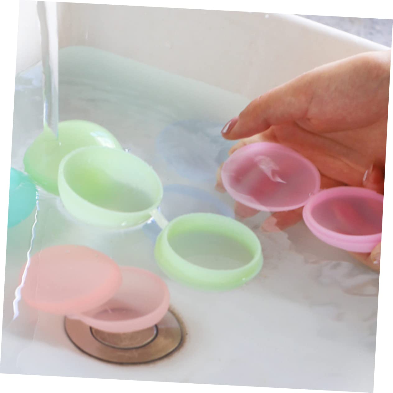 UPKOCH 10 Pack Summer Water Toys - Splash Battle Game Set for Kids, Outdoor Pool Beach Party Water Gun Fight, Bath Time Fun for Toddlers & Children - Perfect for Backyard Parties, Beach Vacations & Summer Activities
