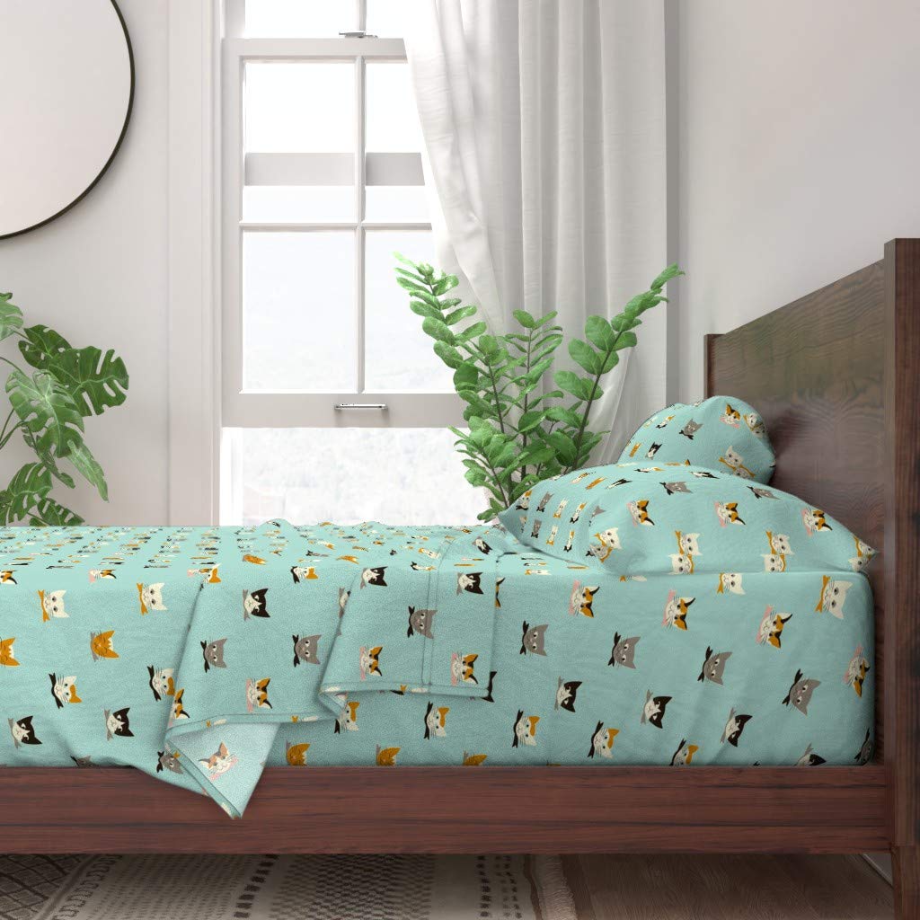 Vintage Kitties Cat Print 100% Cotton Twin Sheet Set (3pc) - Retro Kitty Faces Mid-Century Design, Gender Neutral Custom Bedding for Baby & Kids Rooms | Soft & Breathable Cotton Bed Sheets for Nursery, Guest Room & Dorm Decor