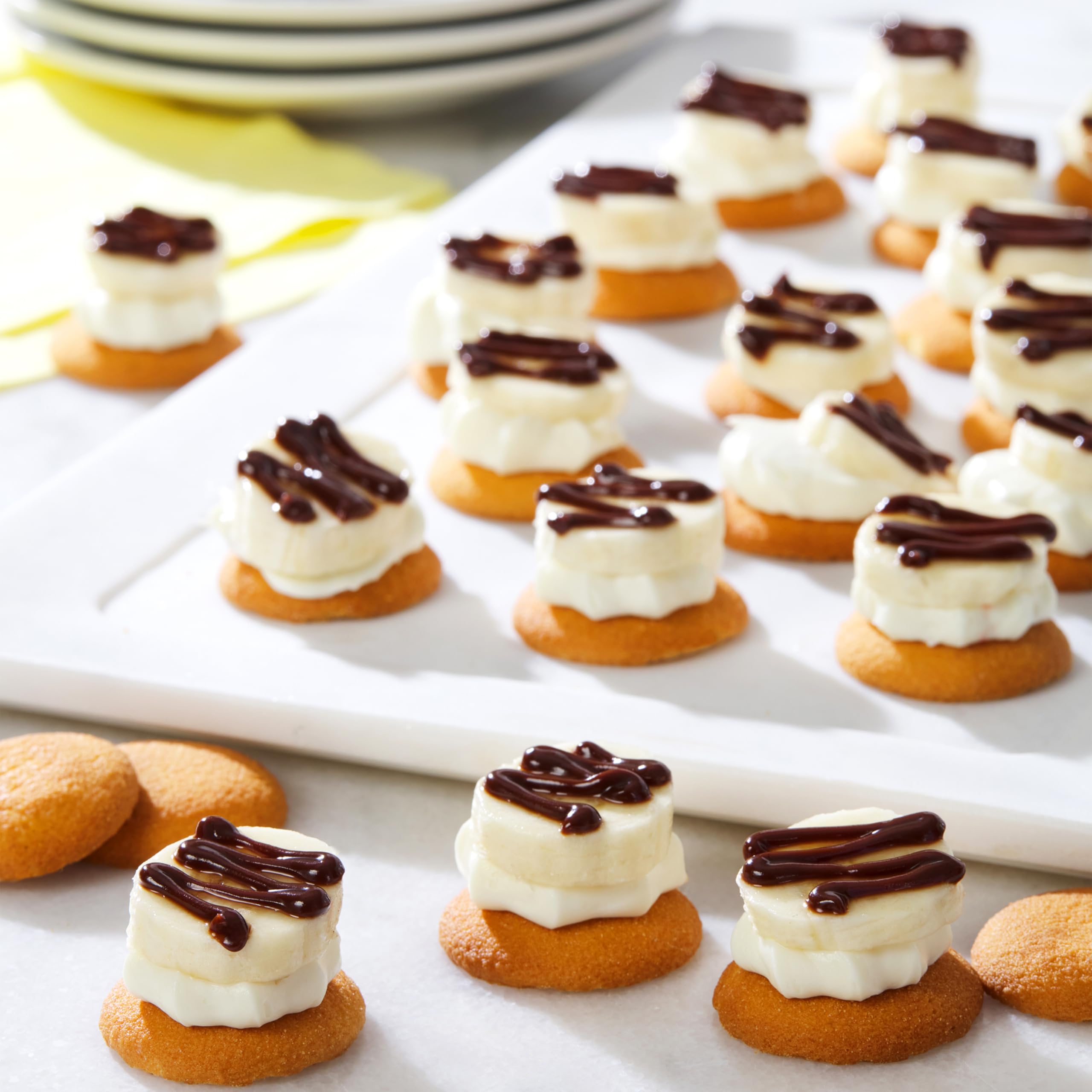 Nilla Wafers Cookies - Vanilla Flavored Snack Cookies, 2-Pack (2 lbs Each) - Perfect for Baking, Snacking & Dessert Toppings