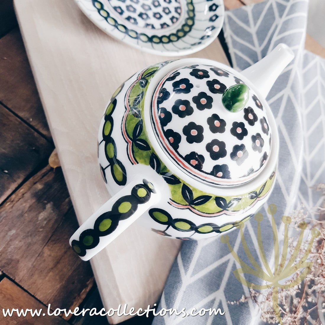 Awasaka Japan Green Poppy Tea Set & Dinnerware Collection - 16-Piece Ceramic Tea Cups & Plates Set for Japanese Tea Ceremony, Afternoon Tea & Home Decor - Elegant Floral Design for Gift & Daily Use
