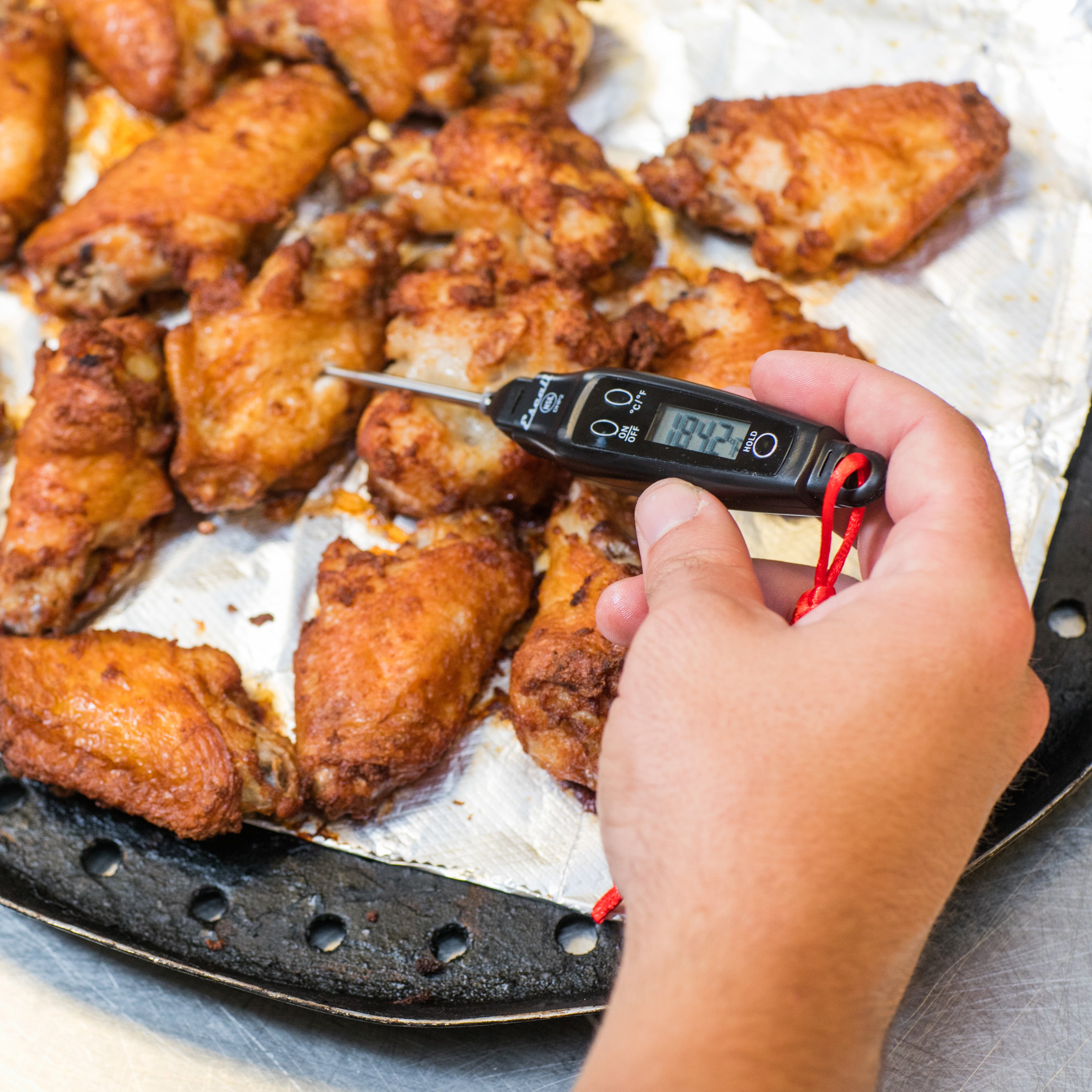 Digital Pen Thermometer - Fast & Accurate Temperature Measurement for Cooking, BBQ, and Home Use