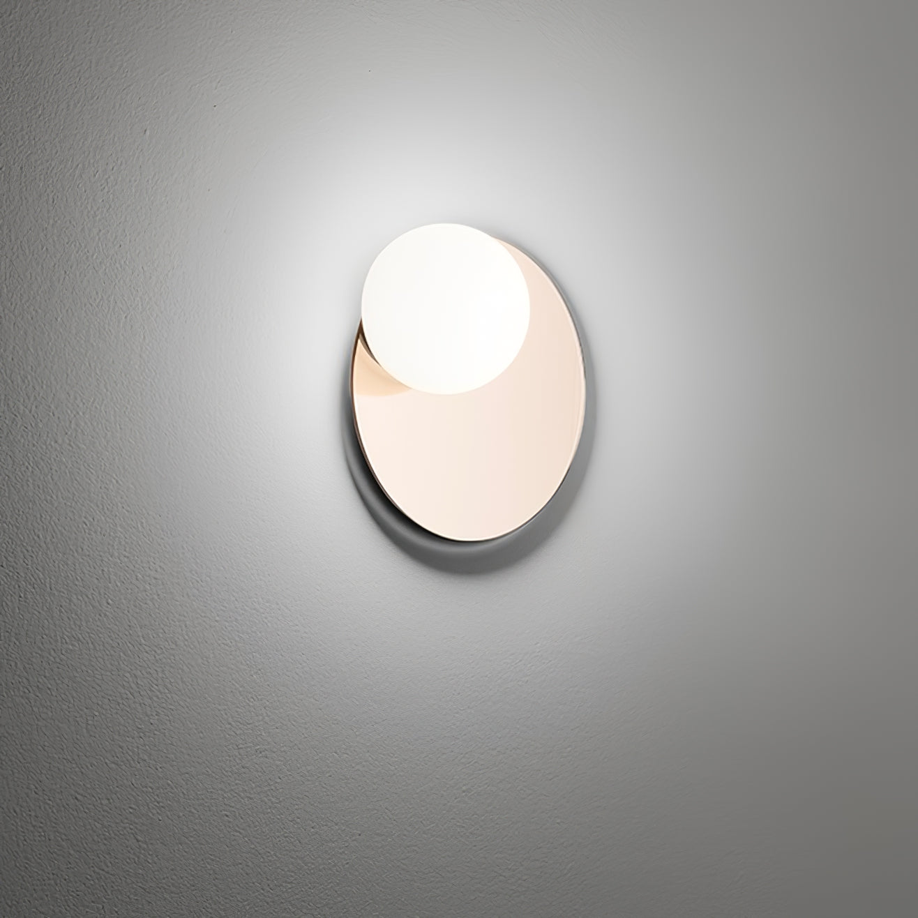 Circ 3702 Modern Wall Lamp - Sleek LED Sconce Light for Bedroom, Living Room & Hallway - Energy Efficient Indoor Lighting Fixture