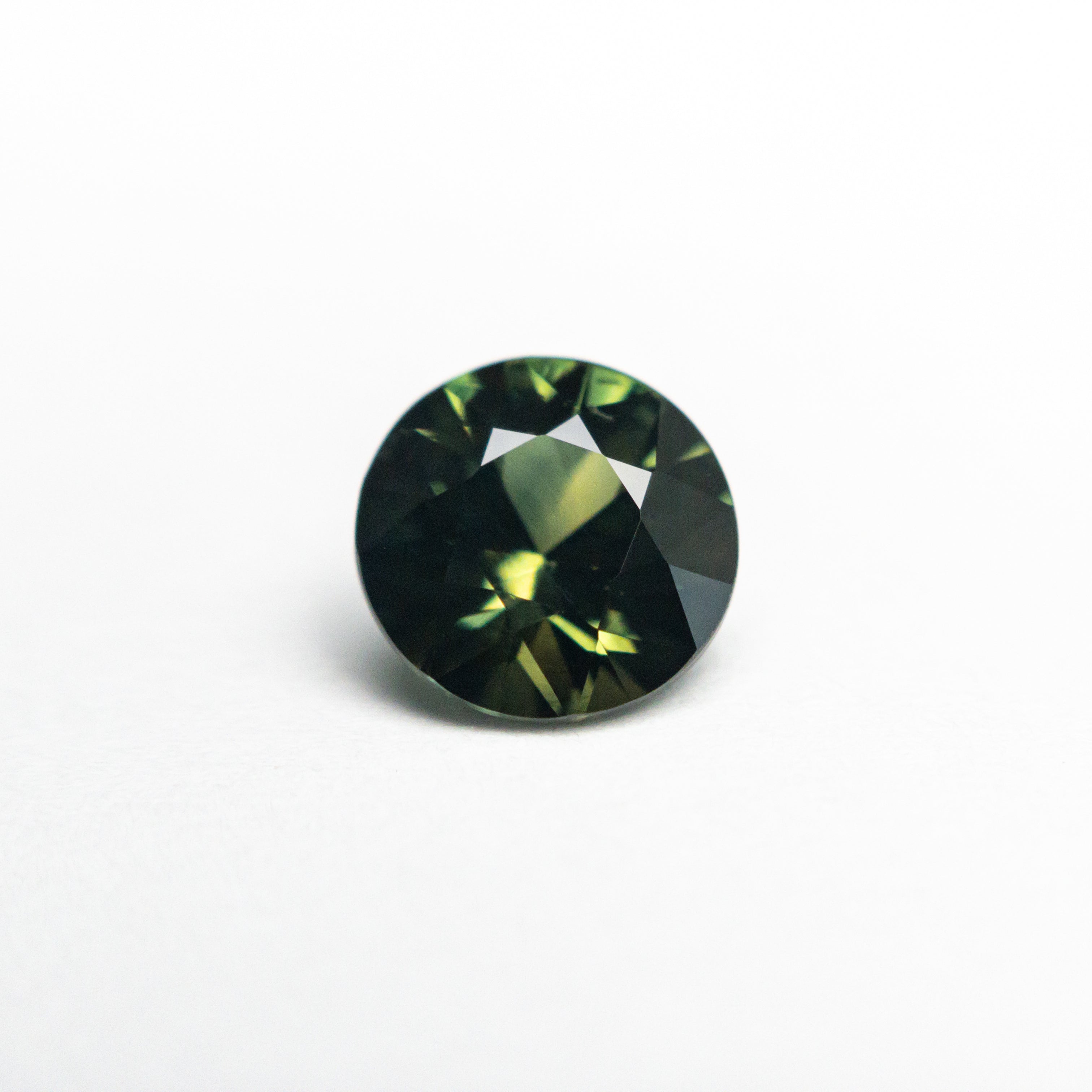 1.38ct Round Brilliant Sapphire (6.76x6.65x4.18mm) - Natural Blue Gemstone for Engagement Rings & Jewelry Making - Perfect for Bridal, Anniversary & Special Occasion Gifts