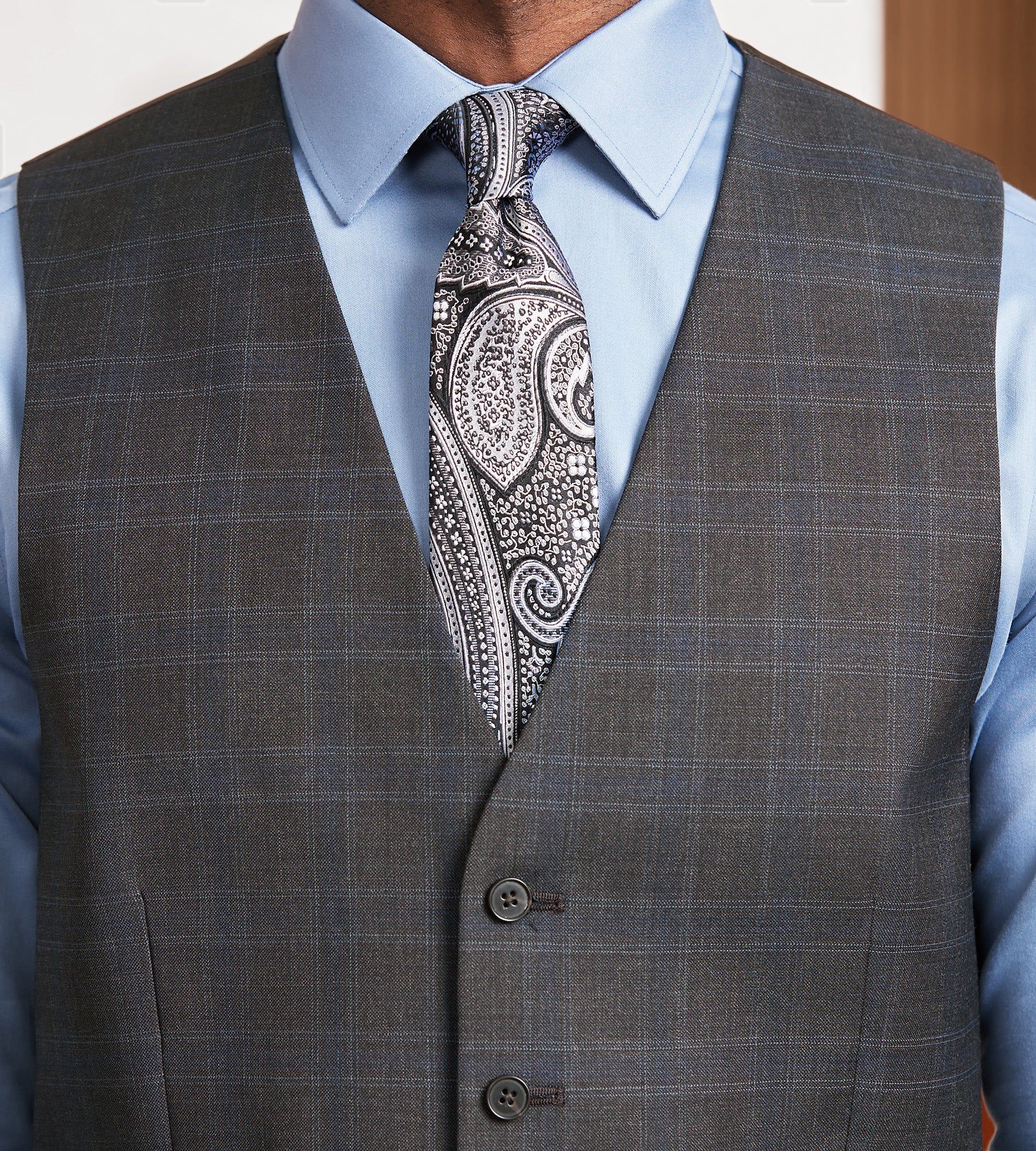 Modern Fit Brown Plaid Suit Vest for Men - Stylish Waistcoat for Weddings, Business & Formal Events
