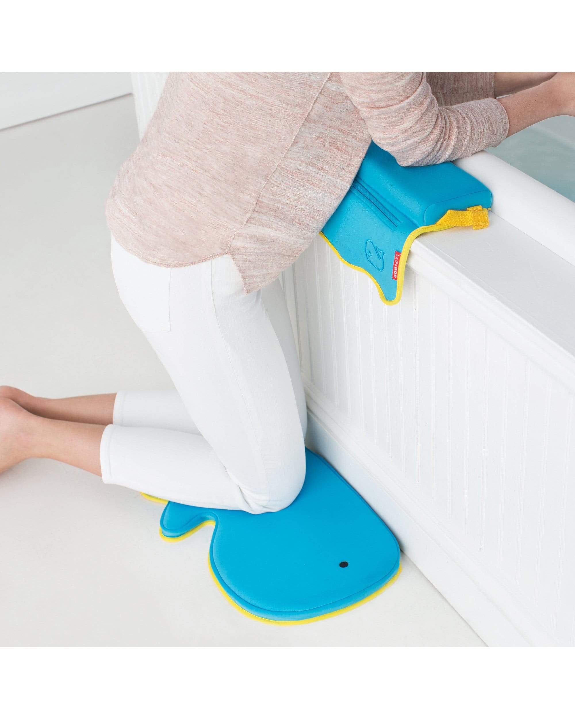 Skip Hop Moby Bath Kneeler - Soft & Waterproof Baby Bathtub Kneeling Pad for Comfortable Bath Time - Perfect for Newborns & Toddlers in Bathroom or Nursery