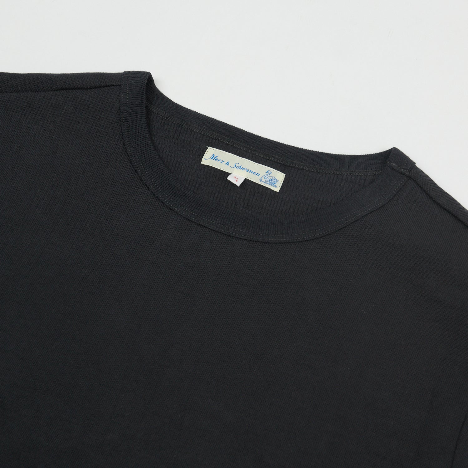 Premium Merz b. Schwanen 2S18 Heavyweight Long Sleeve T-Shirt for Men - Charcoal Grey | Classic Fit, Durable Cotton | Perfect for Casual Wear, Layering & Everyday Comfort