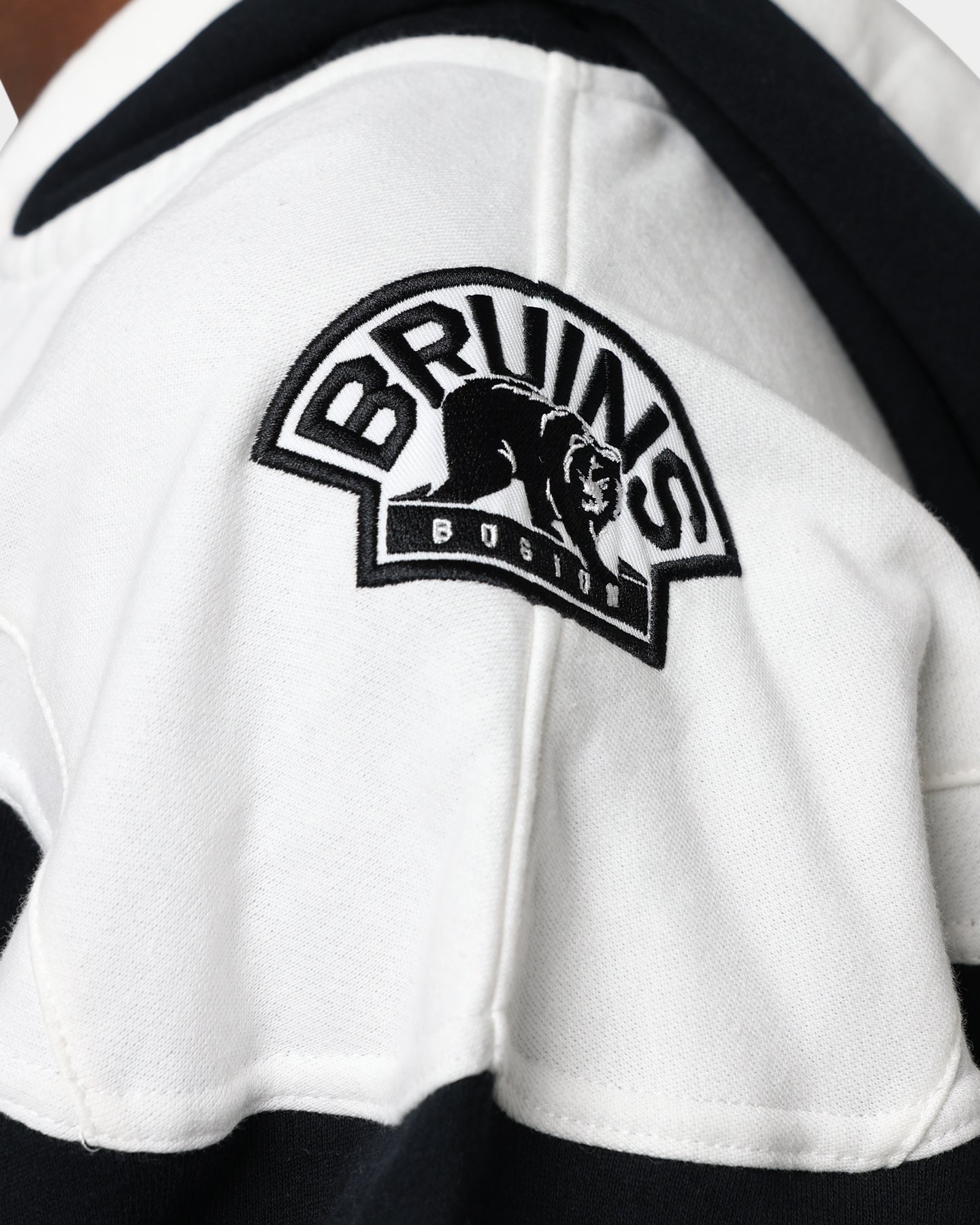 47 Brand Boston Bruins Superior Lacer Hoodie - Jet Black NHL Fan Apparel for Men & Women - Perfect for Game Day, Tailgating, and Casual Wear