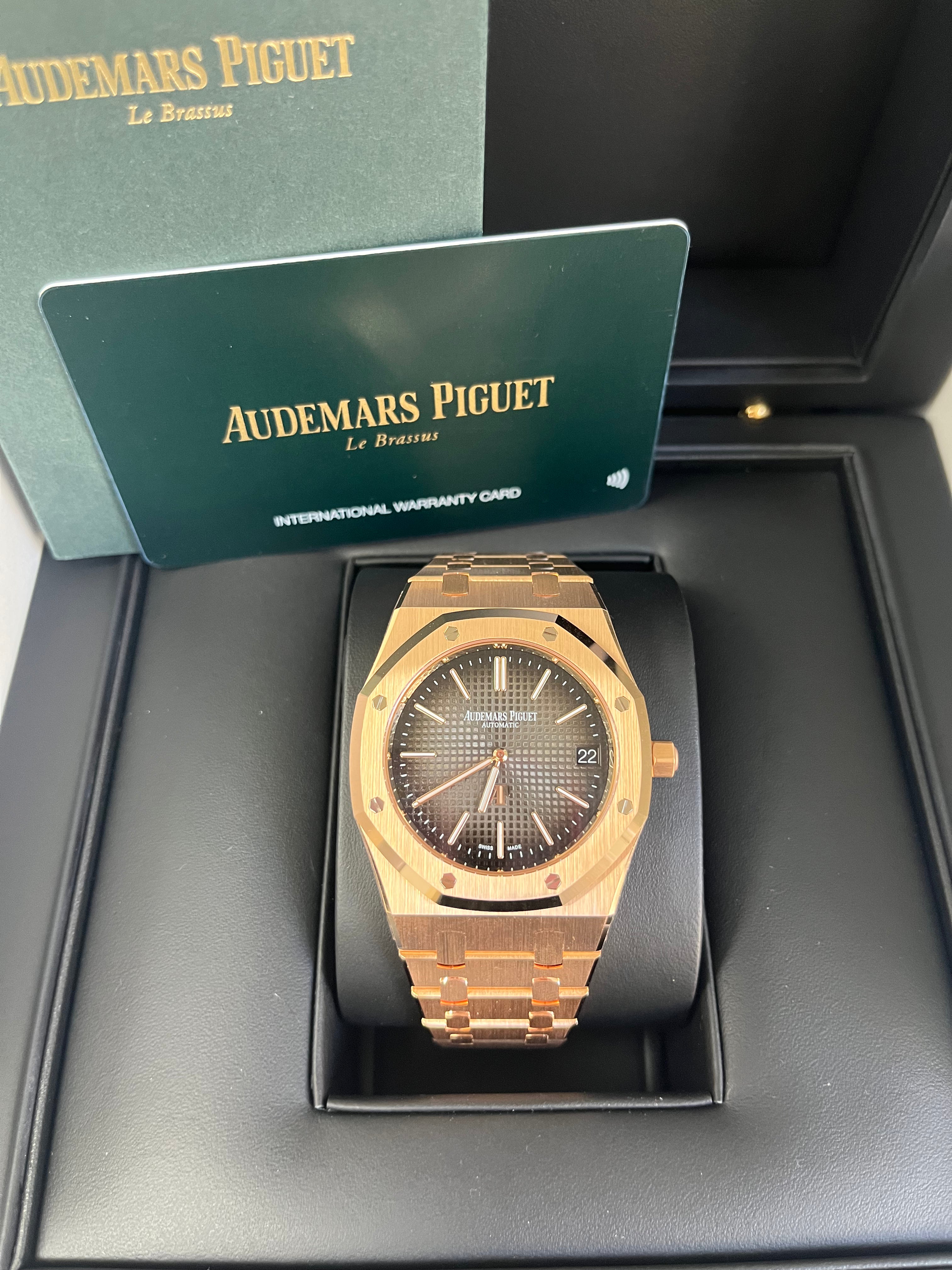Audemars Piguet Royal Oak Jumbo 16202OR Extra Thin 39mm 18K Rose Gold Men's Luxury Watch - Perfect for Business Meetings & Formal Occasions