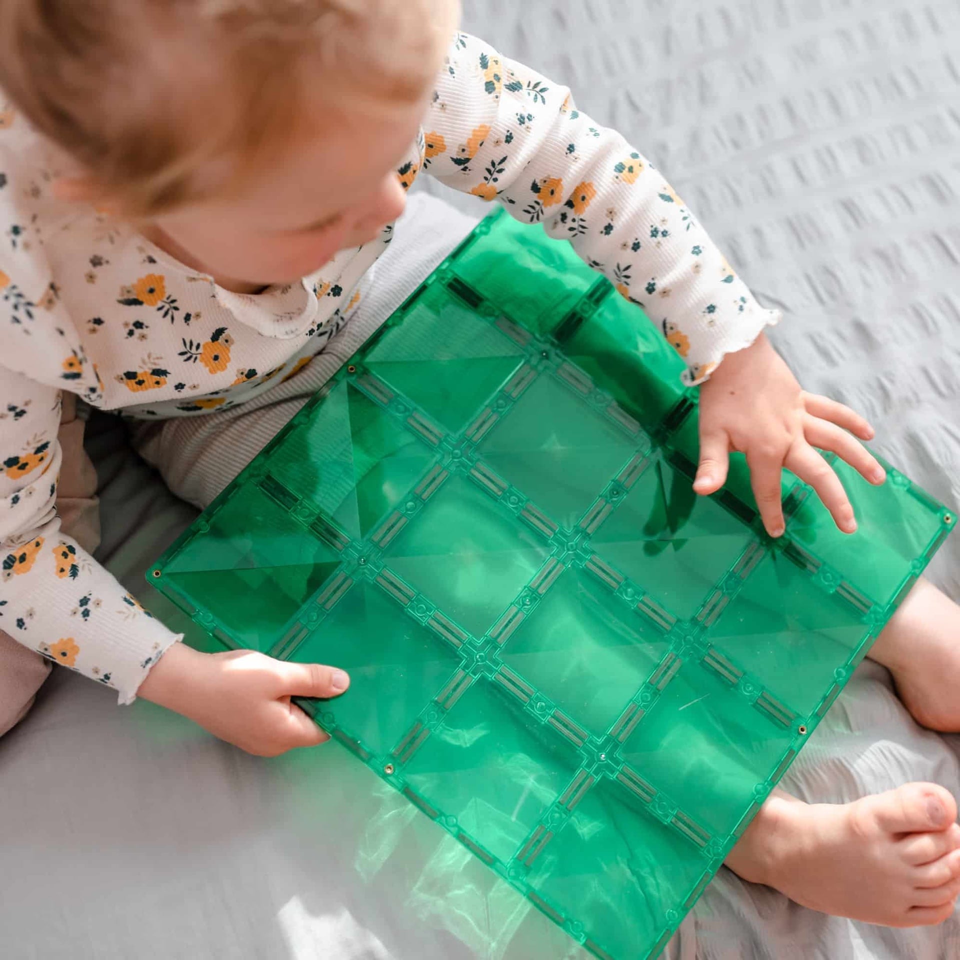 Connetix Magnetic Tiles - Rainbow Blue & Green Base Plates (2 Pack) | STEM Educational Toys for Kids | Perfect for Building, Learning & Creative Play