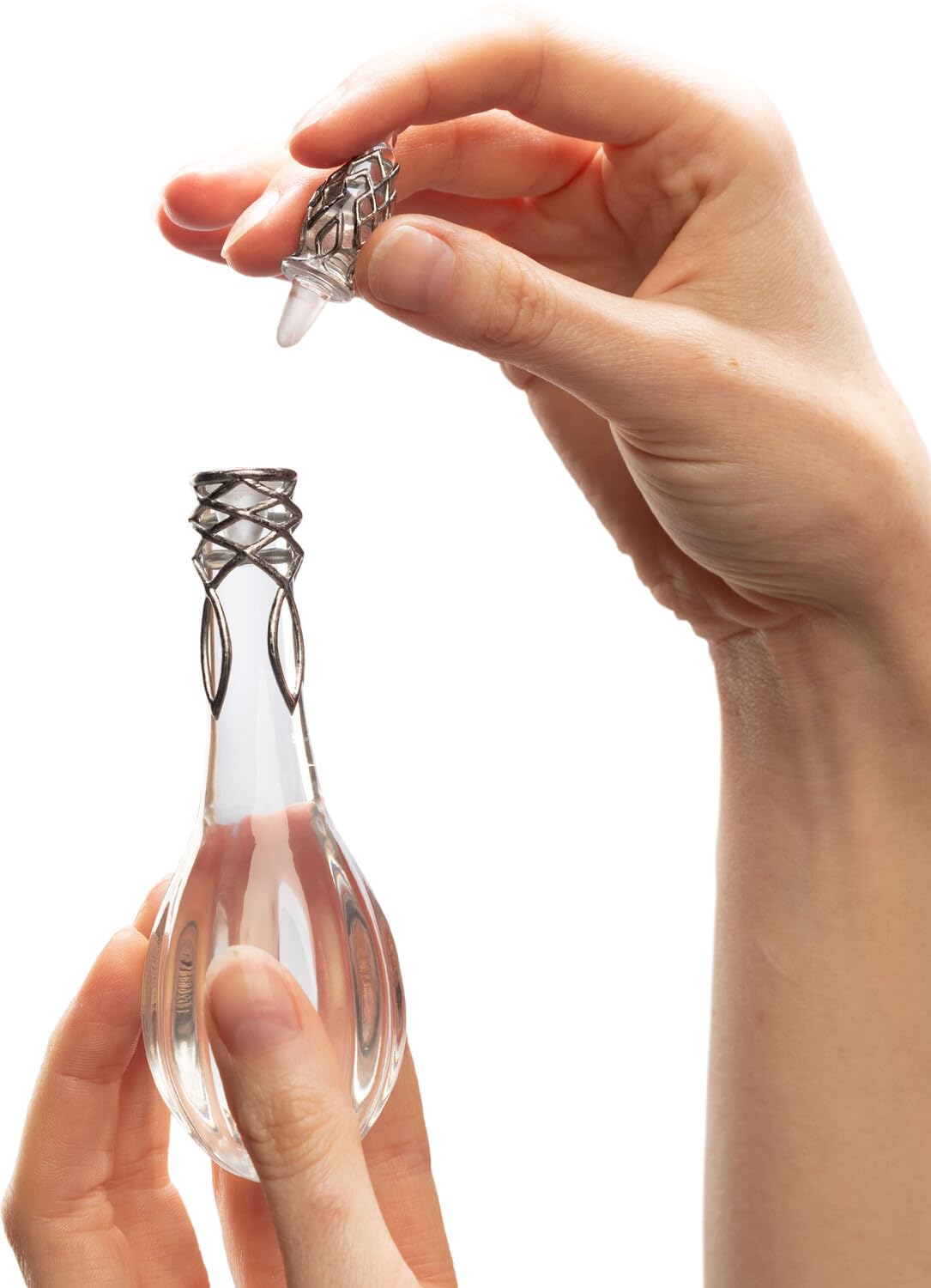 Weta Workshop Lord of The Rings Galadriel's Phial Prop Replica - Premium Collectible Elven Light - Perfect for LOTR Fans, Display, and Cosplay
