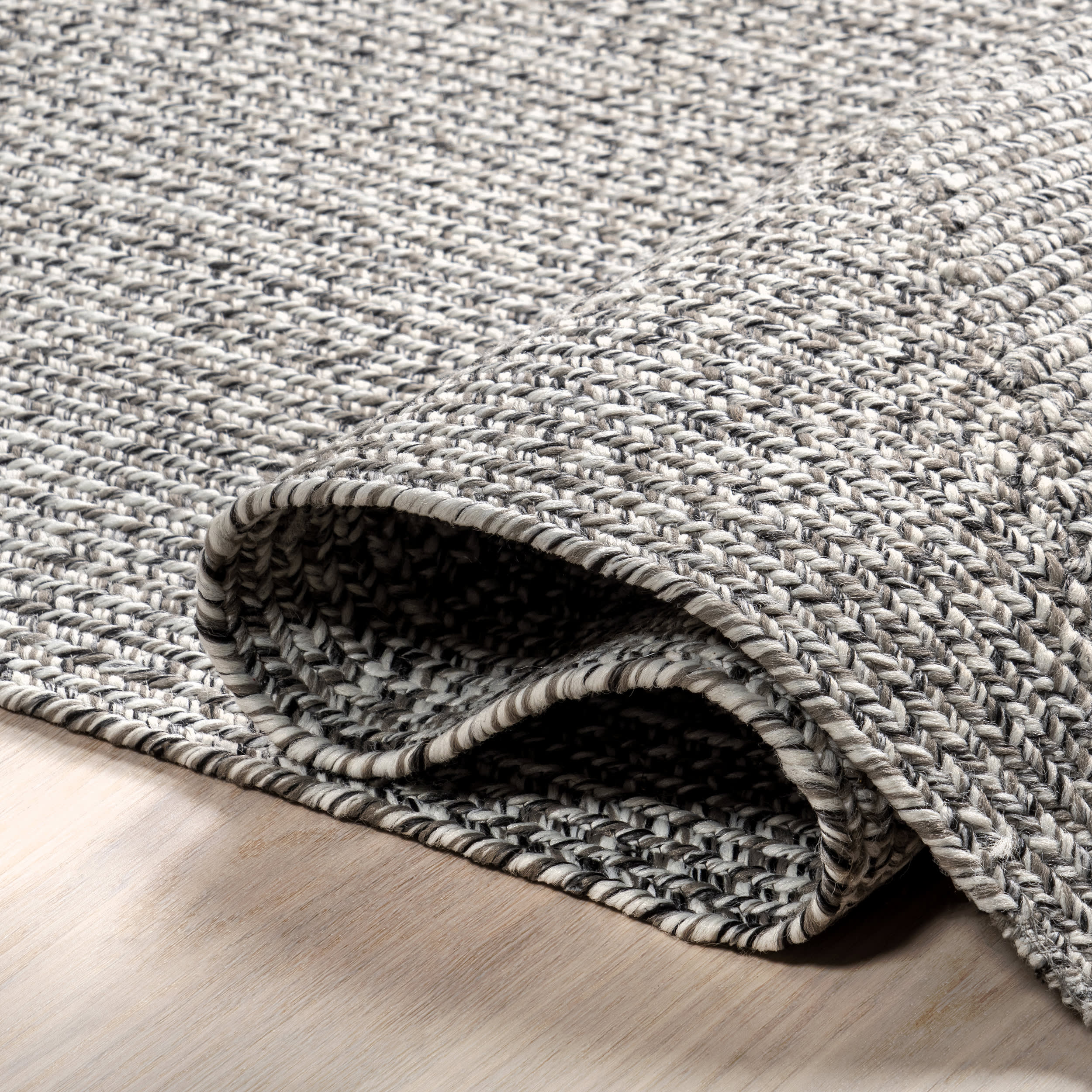 Hand Braided Indoor/Outdoor Rug - Salt & Pepper Design - Durable & Stylish for Living Room, Patio, or Bedroom Decor