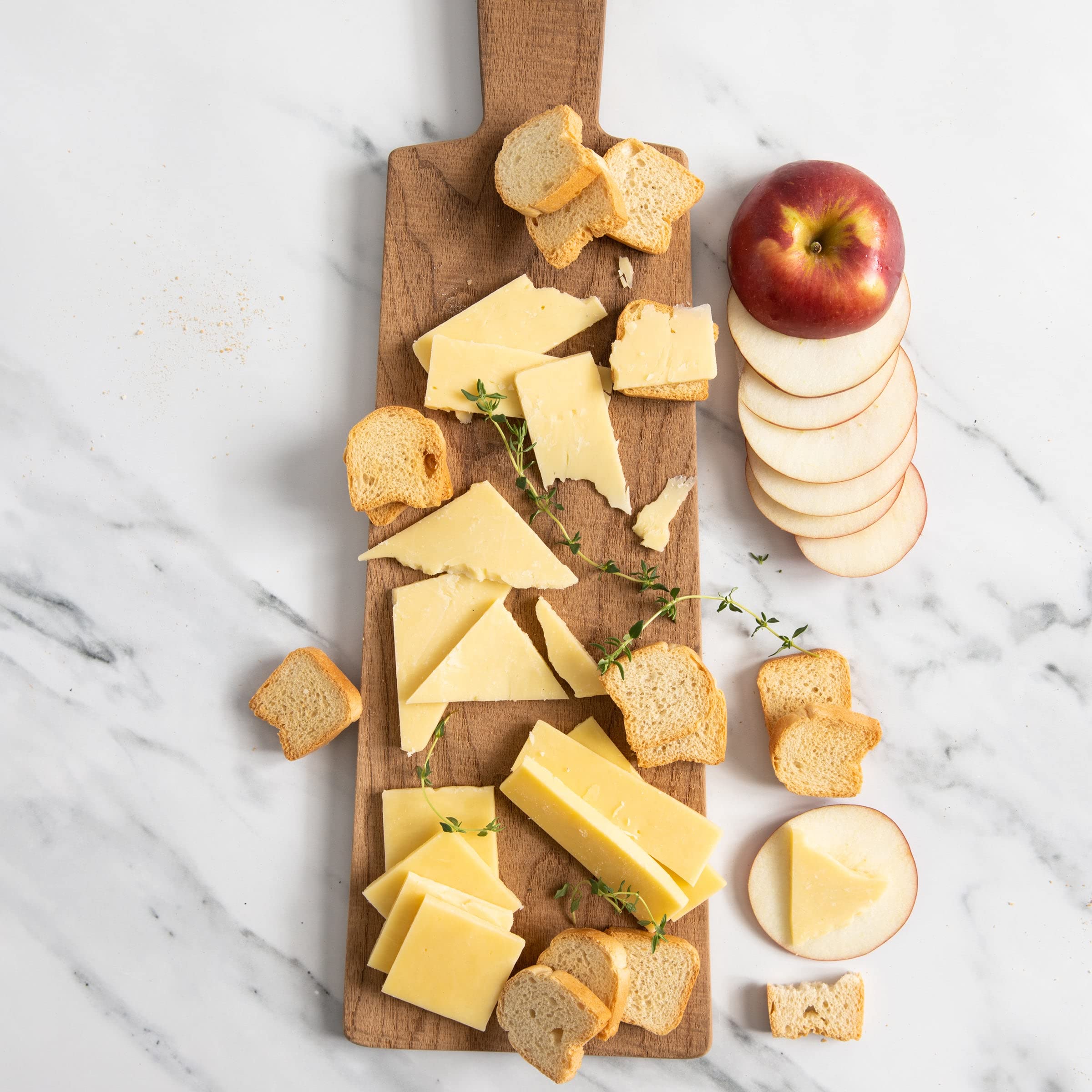 Premium Cheddars of the World Cheese Gift Box - Artisanal Cheese Collection for Gourmet Lovers, Holiday Gifts & Charcuterie Boards