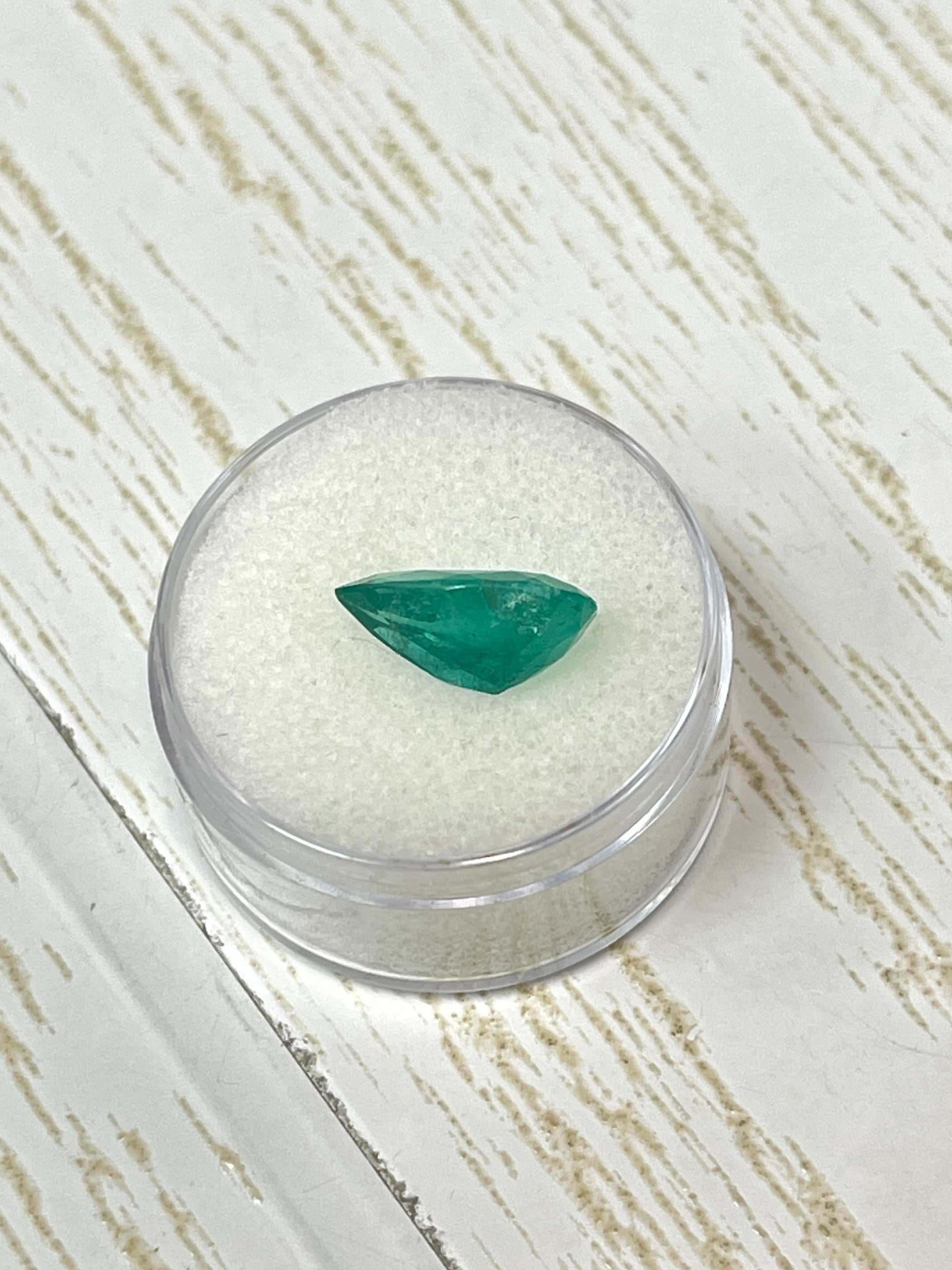 2.81 Carat Natural Colombian Emerald Pear Cut Loose Gemstone - 12.9x7.6mm Vivid Green for Jewelry Making & Engagement Rings