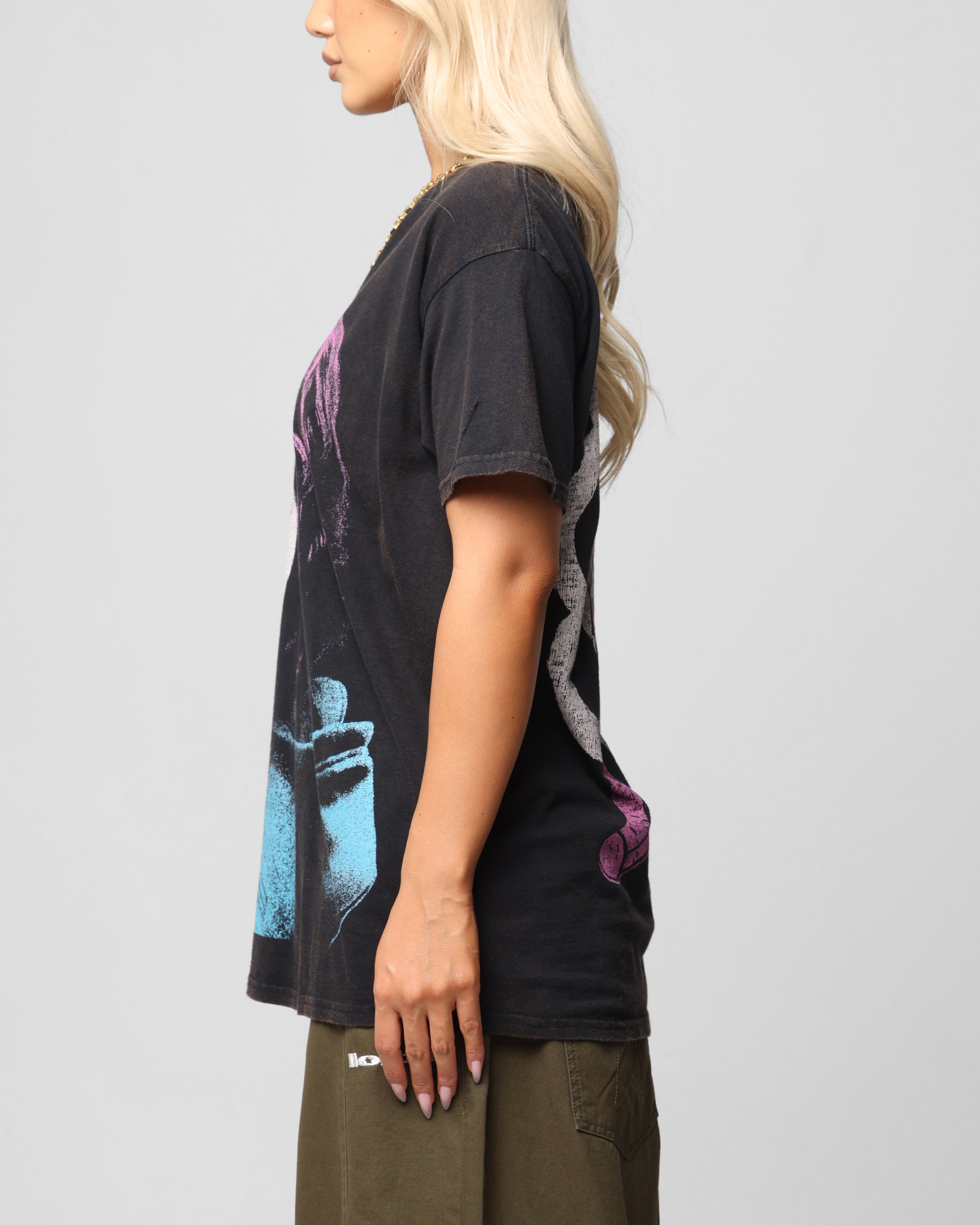 Vintage American Thrift Scott Pilgrim Ramona Flowers Graphic T-Shirt - Black Washed Cotton Tee for Casual Wear, Cosplay & Pop Culture Fans