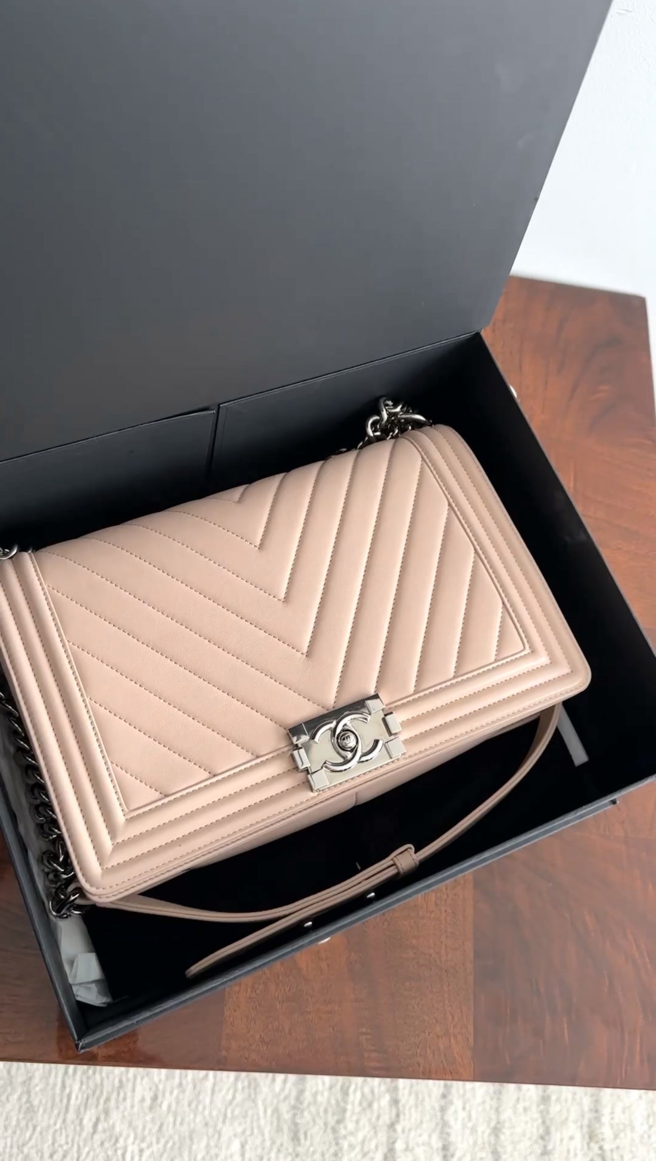 Chanel Nude Beige Chevron Quilted Leather Large Le Boy Bag - Luxury Designer Handbag for Women, Perfect for Parties, Dating & Special Occasions