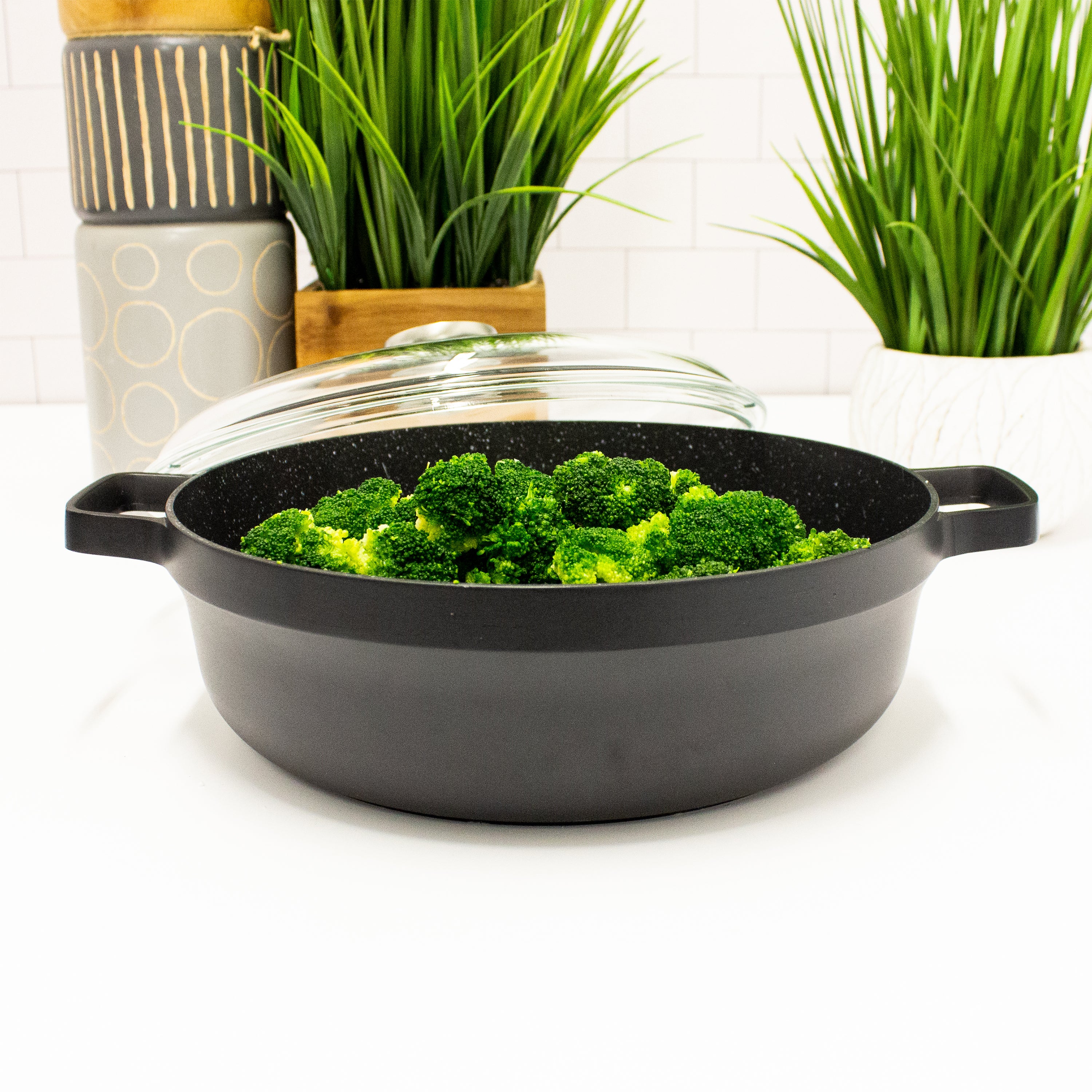 BergHOFF GEM 4-Piece Nonstick Cast Aluminum Cookware Set - Frying Pan, Grill Pan & Saute Pan with Glass Lids | Professional Kitchen Cookware for Searing, Grilling & Sauteing | Perfect for Home Chefs & Restaurant Use