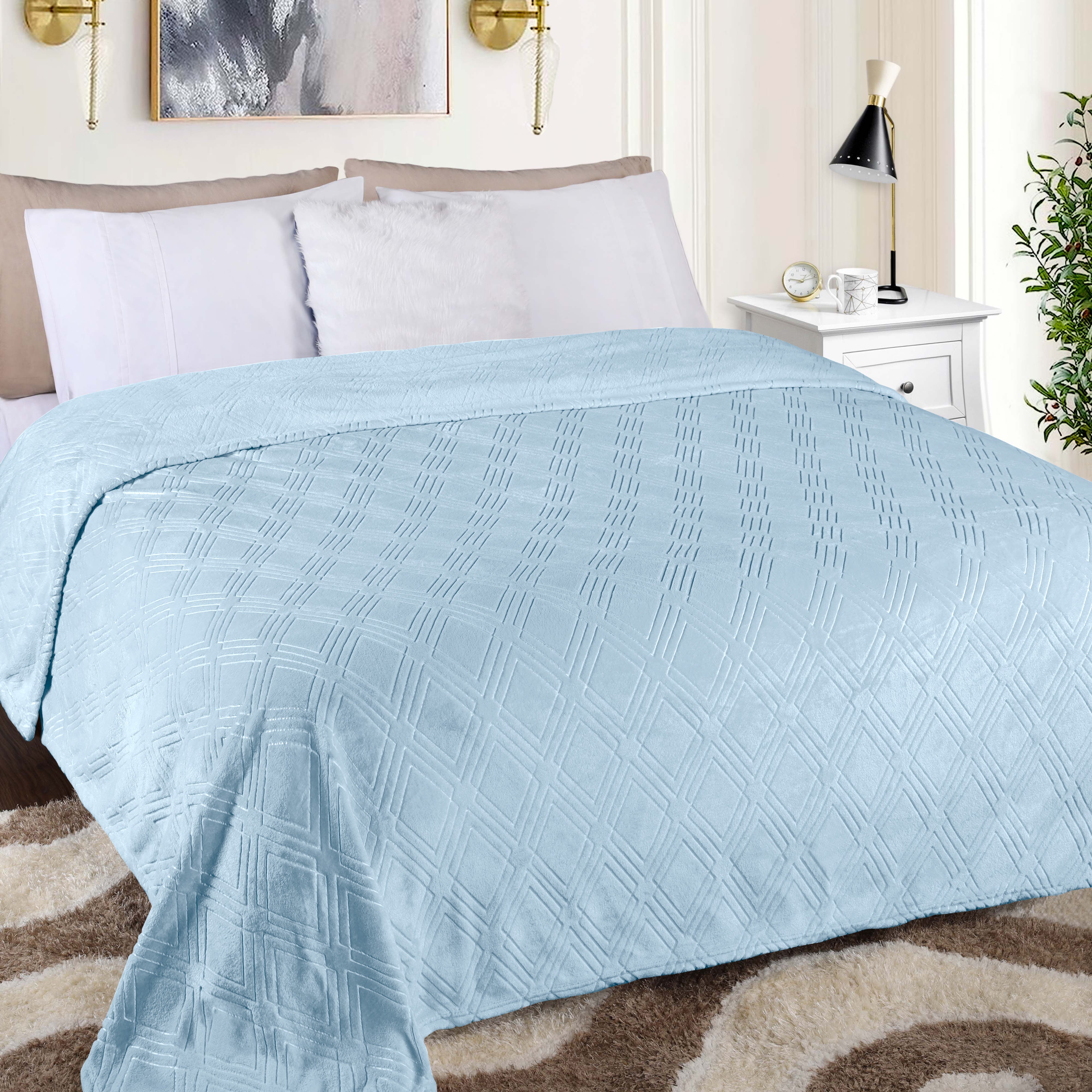 Premium Alaska Diamond Plush Fleece Blanket - Ultra Soft & Cozy Throw for Bed, Sofa, and Travel - Warm Winter Blanket for Home, Office, and Camping