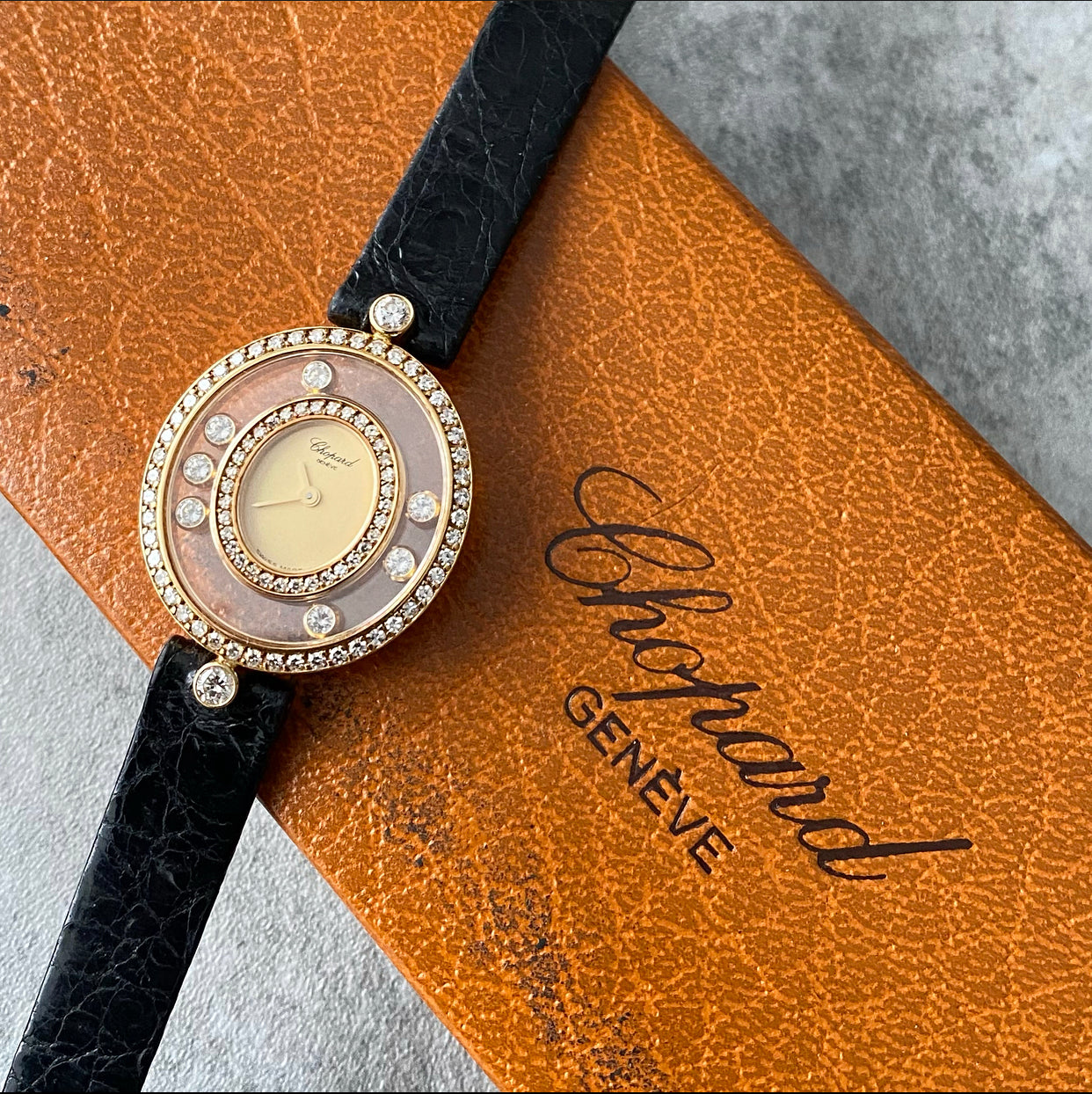 Chopard Happy Diamonds 18k Gold Luxury Watch for Women - Elegant Swiss Timepiece with Floating Diamonds for Special Occasions & Gifts