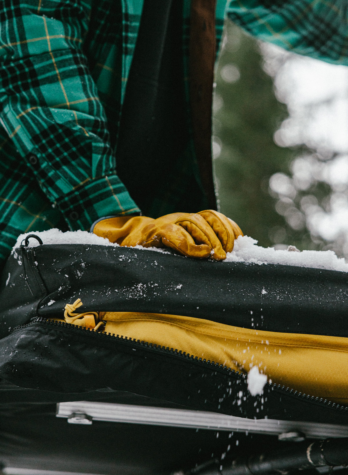 High-Quality Yellow Work Gloves - Durable & Comfortable for Construction, Gardening & DIY Projects