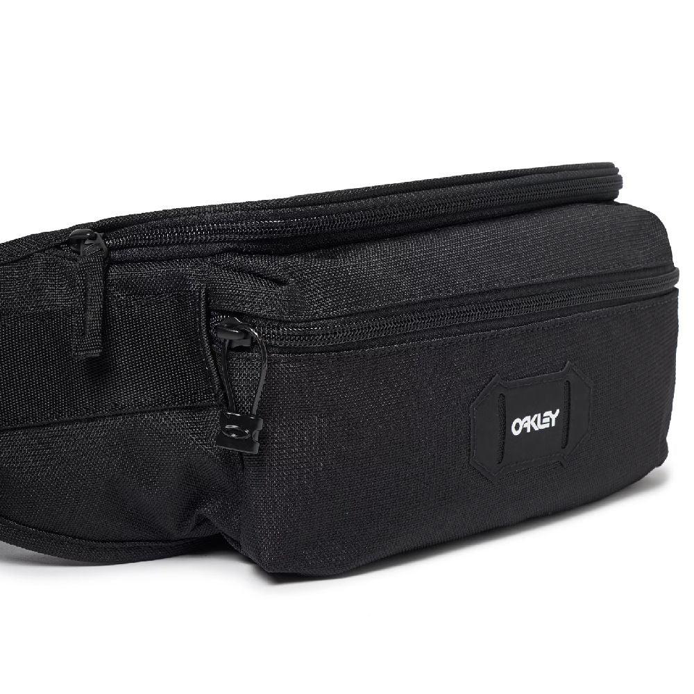 Oakley Street Belt Bag - Water-Resistant Waist Pack for Men & Women - Perfect for Running, Hiking, Travel & Everyday Use