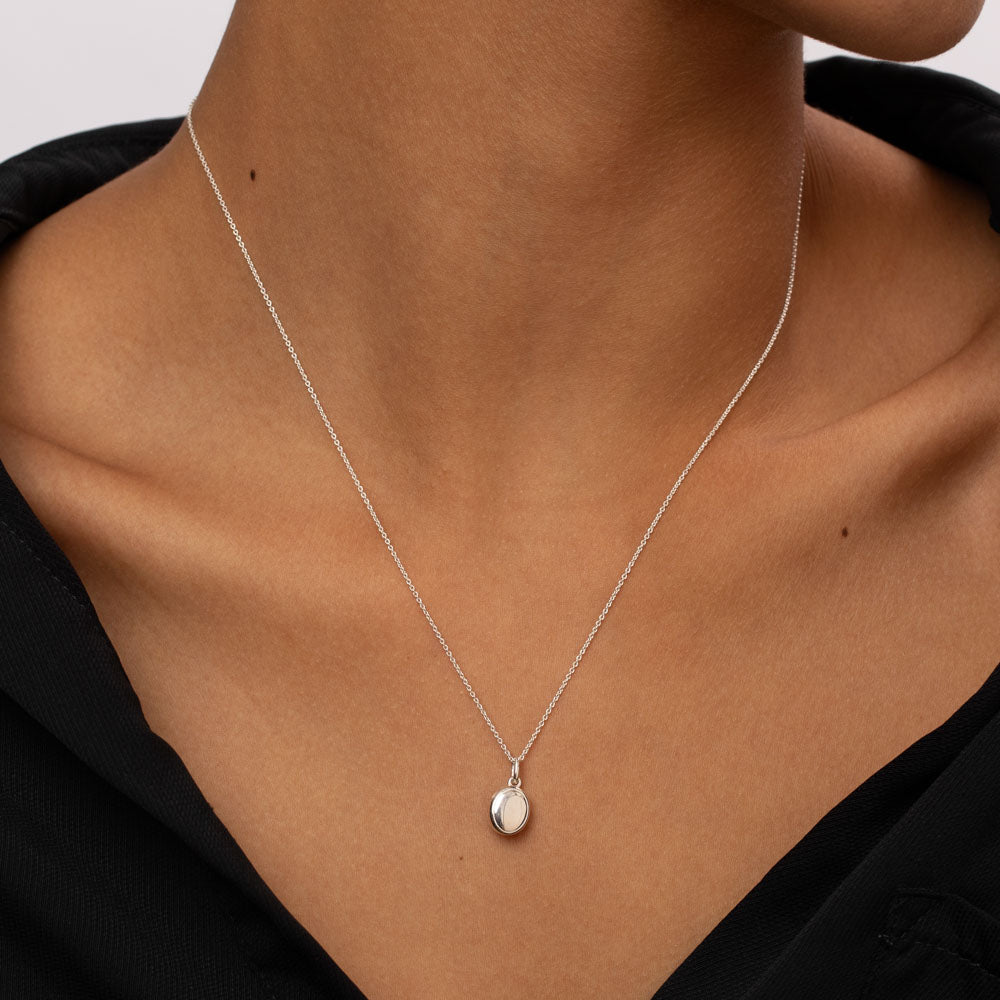 Personalized Engravable Silver Oval Mini Locket Necklace - Perfect Gift for Valentine's Day, Anniversary & Mother's Day Jewelry