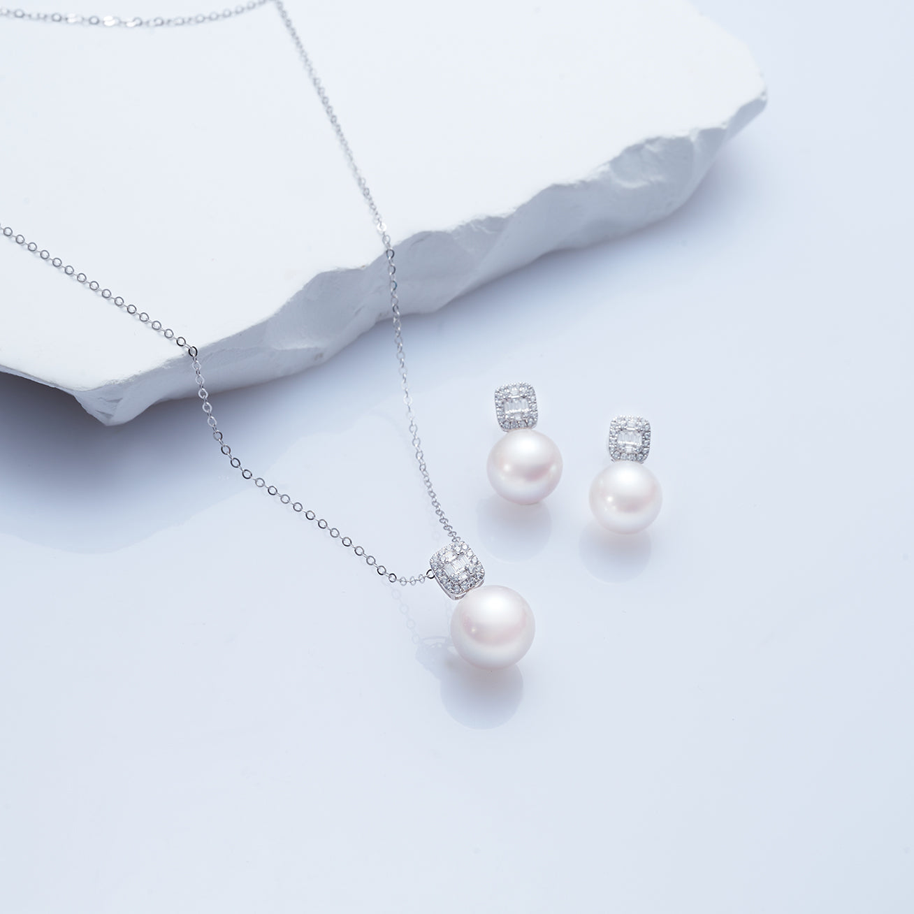 18K Solid Gold Edison Pearl Necklace for Women - Classic Elegant Jewelry Gift for Wedding, Anniversary & Special Occasions - KN00228