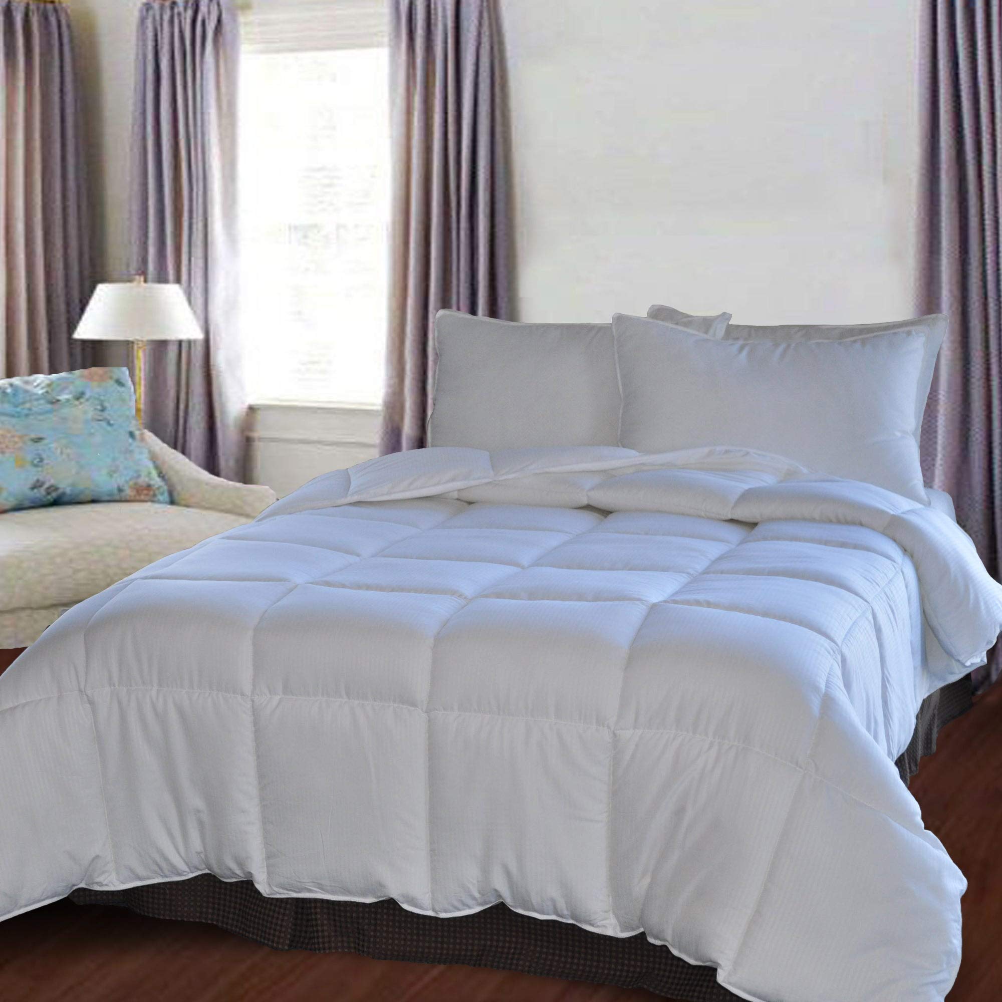 Natural Comfort White Down Alternative Comforter - Hypoallergenic Medium Weight Filled with Embossed Microfiber Shell - Full Size Bedding for All Seasons - Perfect for Master Bedroom, Guest Room & Dorm