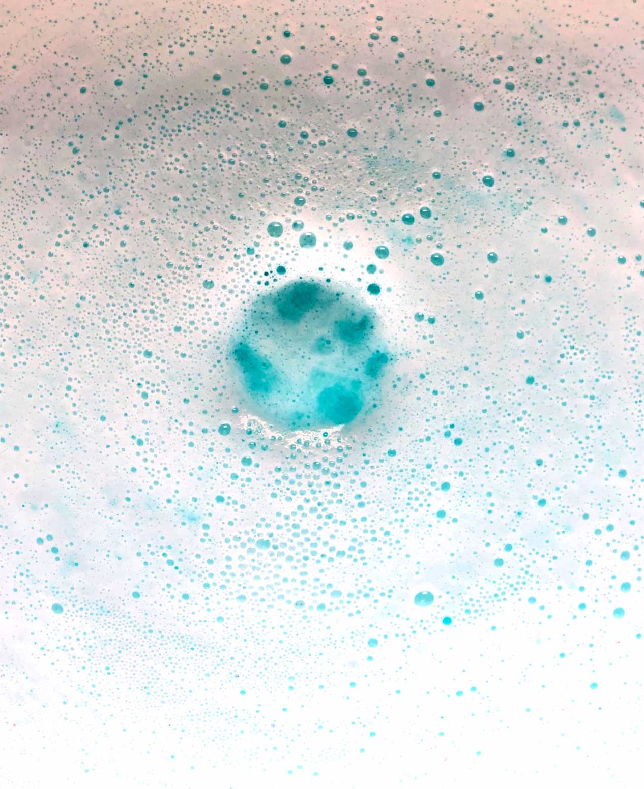 Mermaid Dreams Bath Bomb - Luxurious Handmade Soothing Bath for Relaxation & Self Care | Perfect for Spa Nights, Gifts & Stress Relief