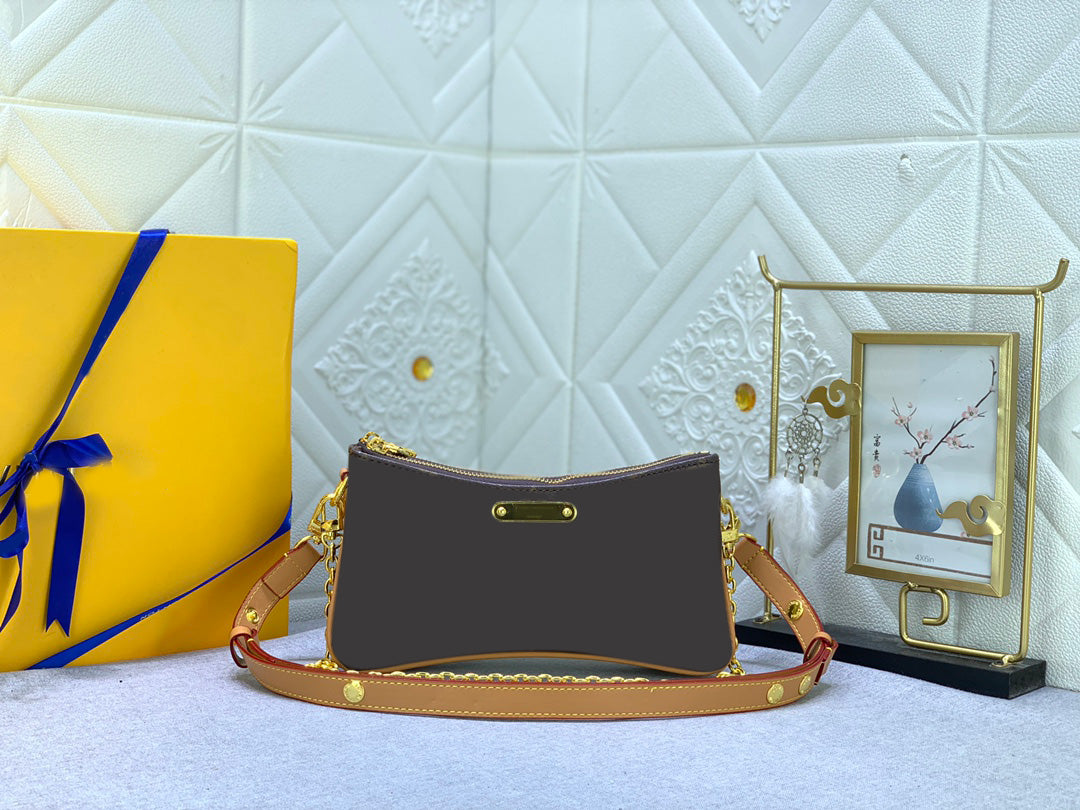 Stylish Crossbody Bag for Women - Fashionable & Lightweight Shoulder Purse - Perfect for Travel, Shopping & Daily Use