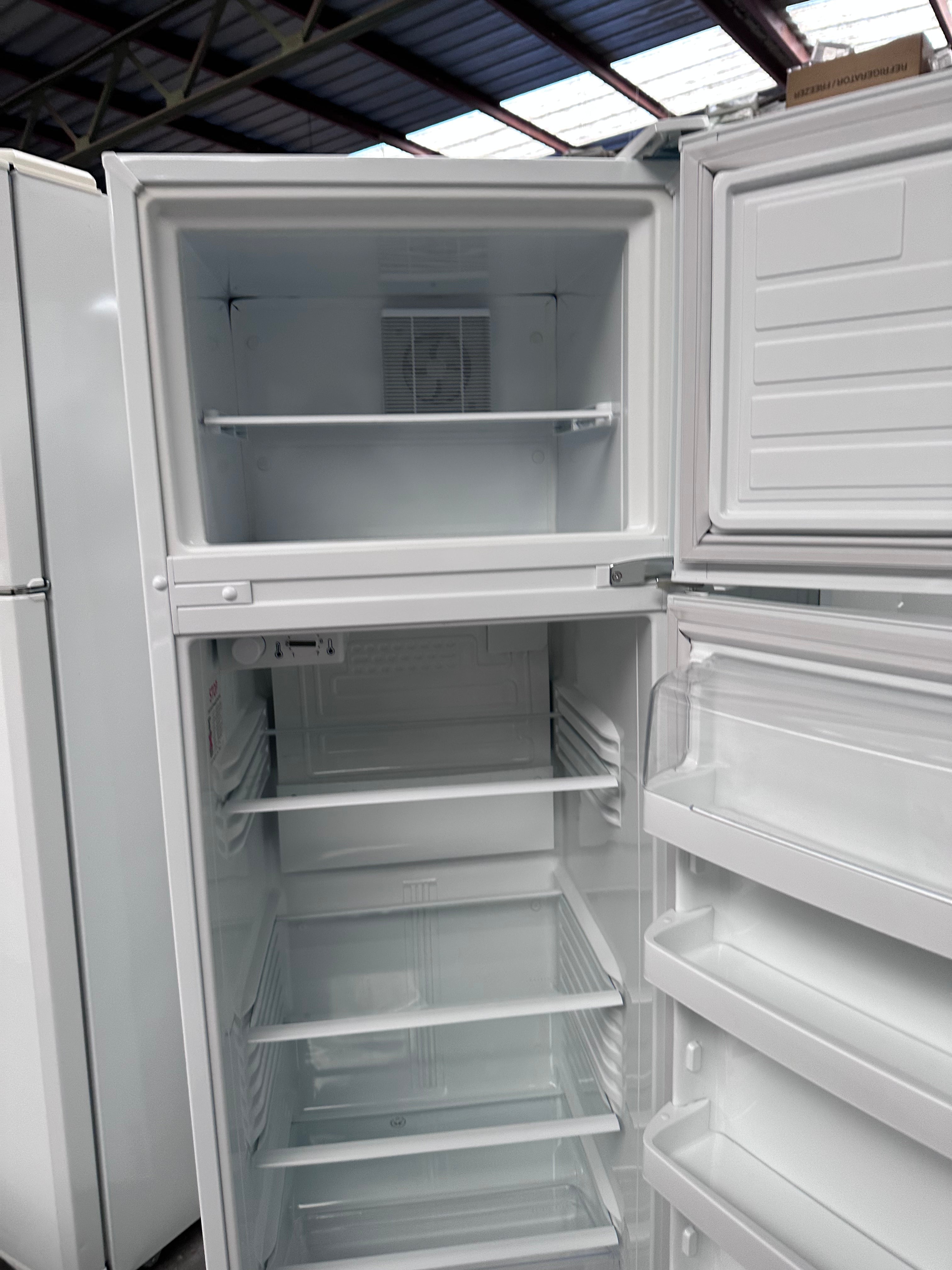 Fisher & Paykel 249L Top Mount Refrigerator - Energy Efficient, Stainless Steel, Quiet Operation [Certified Refurbished] - Perfect for Small Kitchens, Apartments & Office Break Rooms