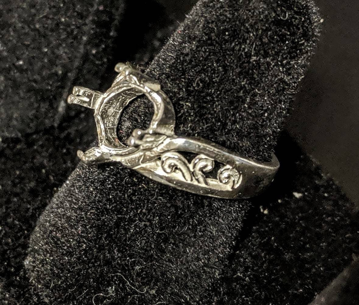 Solid Sterling Silver or 14kt Gold 8x6mm Oval 4-Prong Pre-Notched Blank Ring Setting - Size 7 (Item# 163665/143665) - Perfect for Engagement Rings, Wedding Bands & Jewelry Making