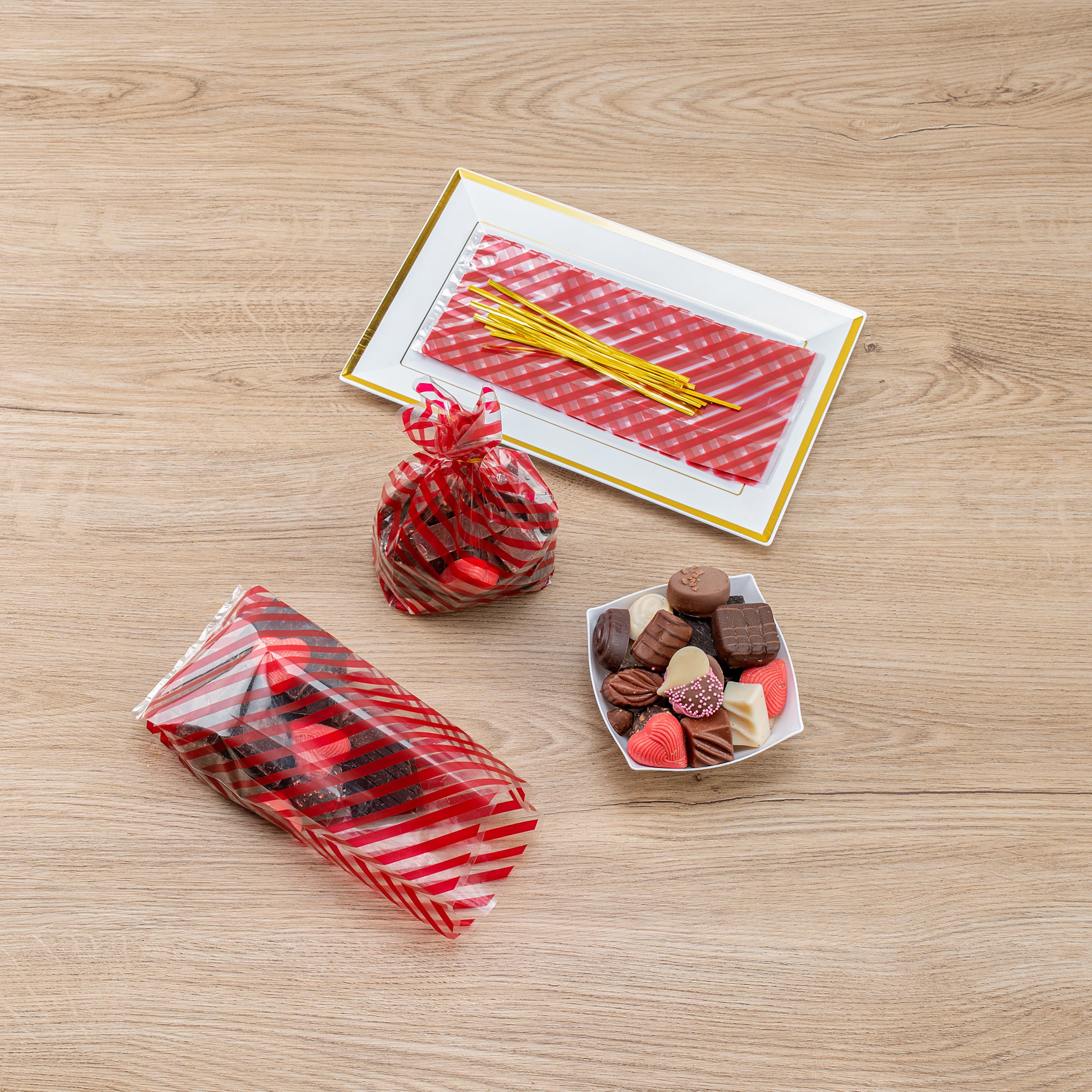 Premium Plastic Candy Bags with Stripes - Gusseted Design 4x2x9.5 Inches - Bulk Pack of 4000 - Perfect for Candy Packaging, Party Favors & Retail Display