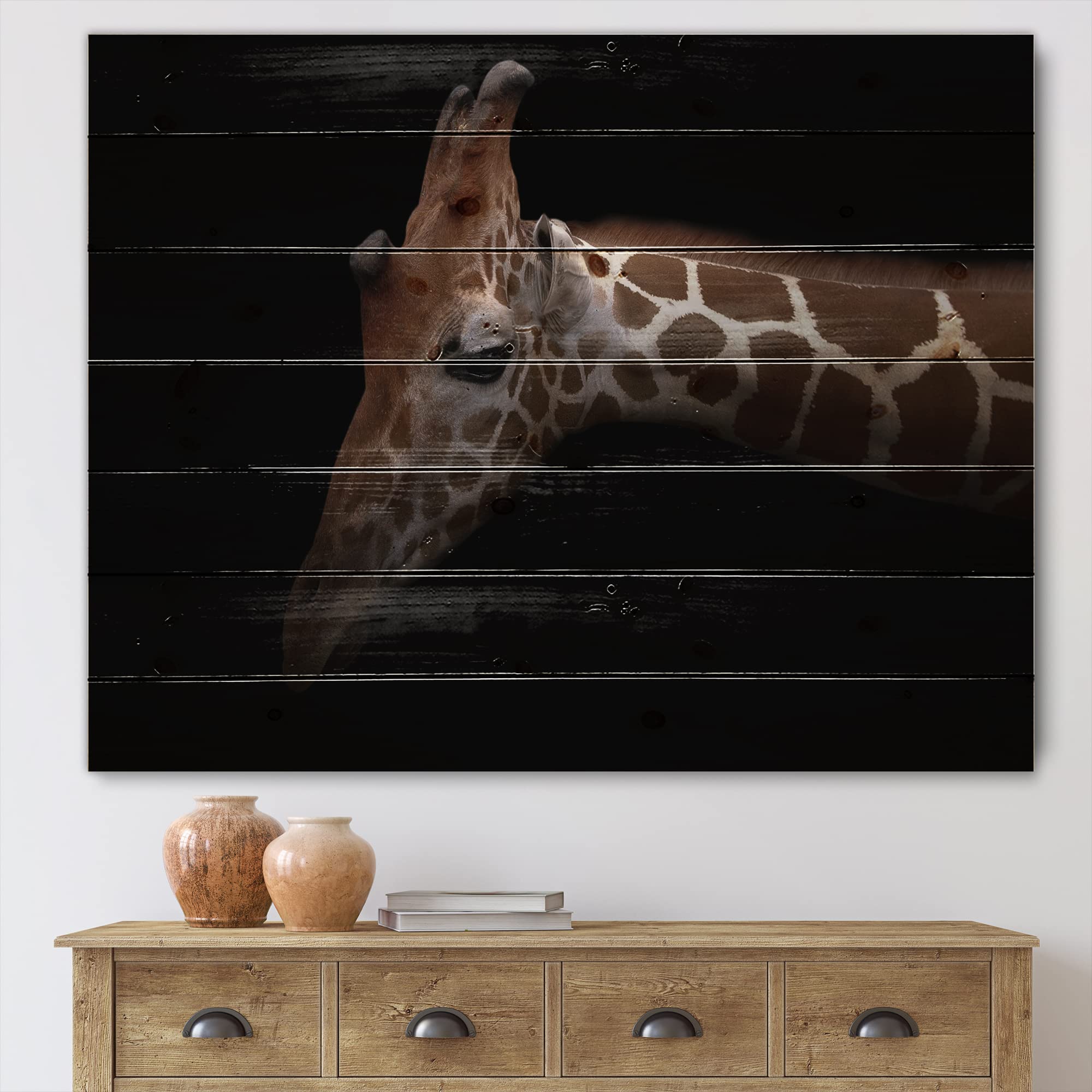 DesignQ Giraffe Portrait Farmhouse Wood Wall Decor - Black Wood Wall Art, Large Animal Wood Panel Printed on Natural Pine - Perfect for Living Room, Bedroom & Nursery Decor