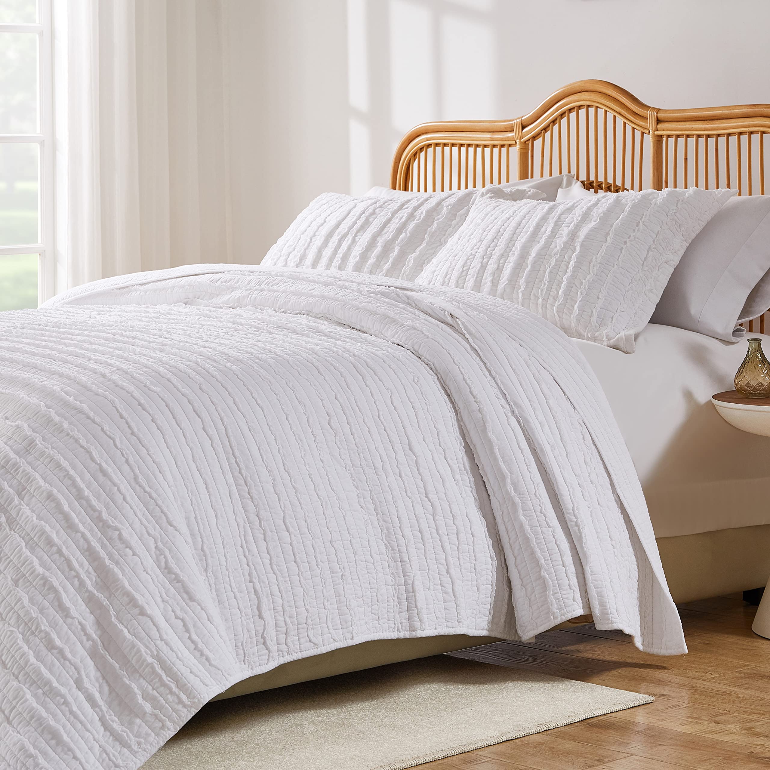Greenland Home Ruffled Quilt Set Queen Size - White Bedding Comforter GL-1109BQ for Cozy Bedroom Decor & Guest Room Luxury