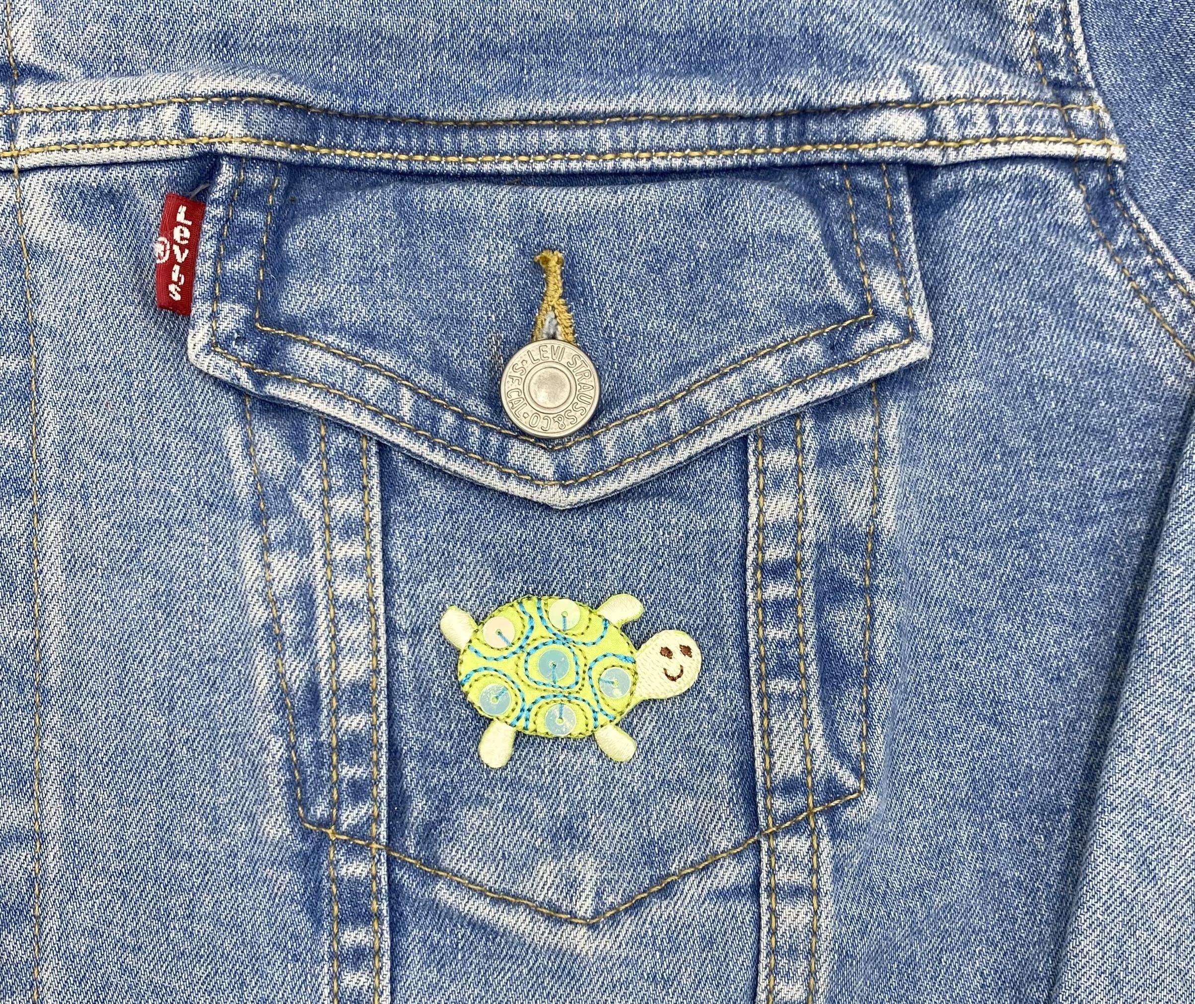 Sequin Turtle Embroidered Iron On Patch for DIY Clothing, Bags & Accessories - Sparkling Embellishment for Jackets, Jeans & Backpacks