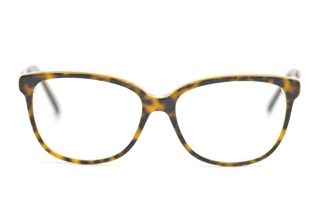 Gucci 3701 4Wj Sunglasses - Luxury Designer Shades for Women & Men - UV Protection & Fashion Eyewear - Perfect for Outdoor Activities, Travel & Fashion Statements