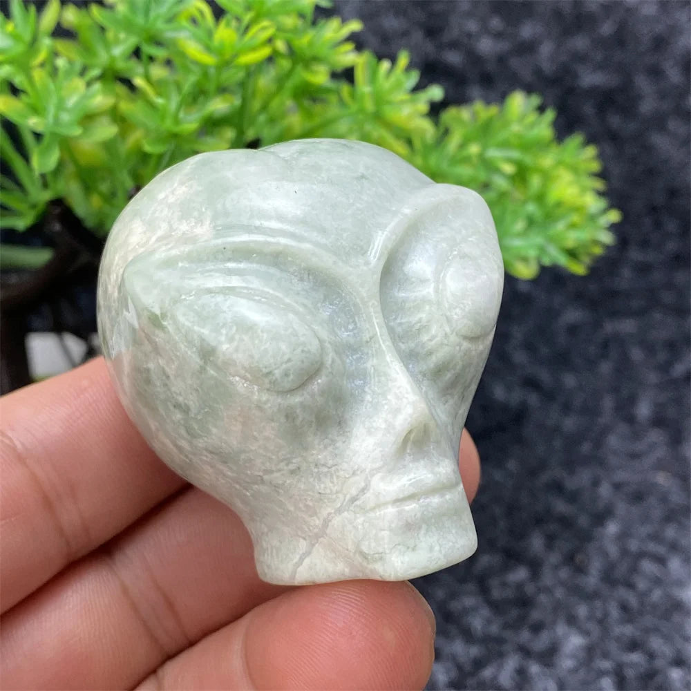 Natural Crystal Hand-Polished Carved Skull - Halloween Decor, Home Decor, Spiritual Healing Stone, Unique Holiday Gift for Collectors & Witches - Perfect for Altars, Meditation & Gothic Decorations