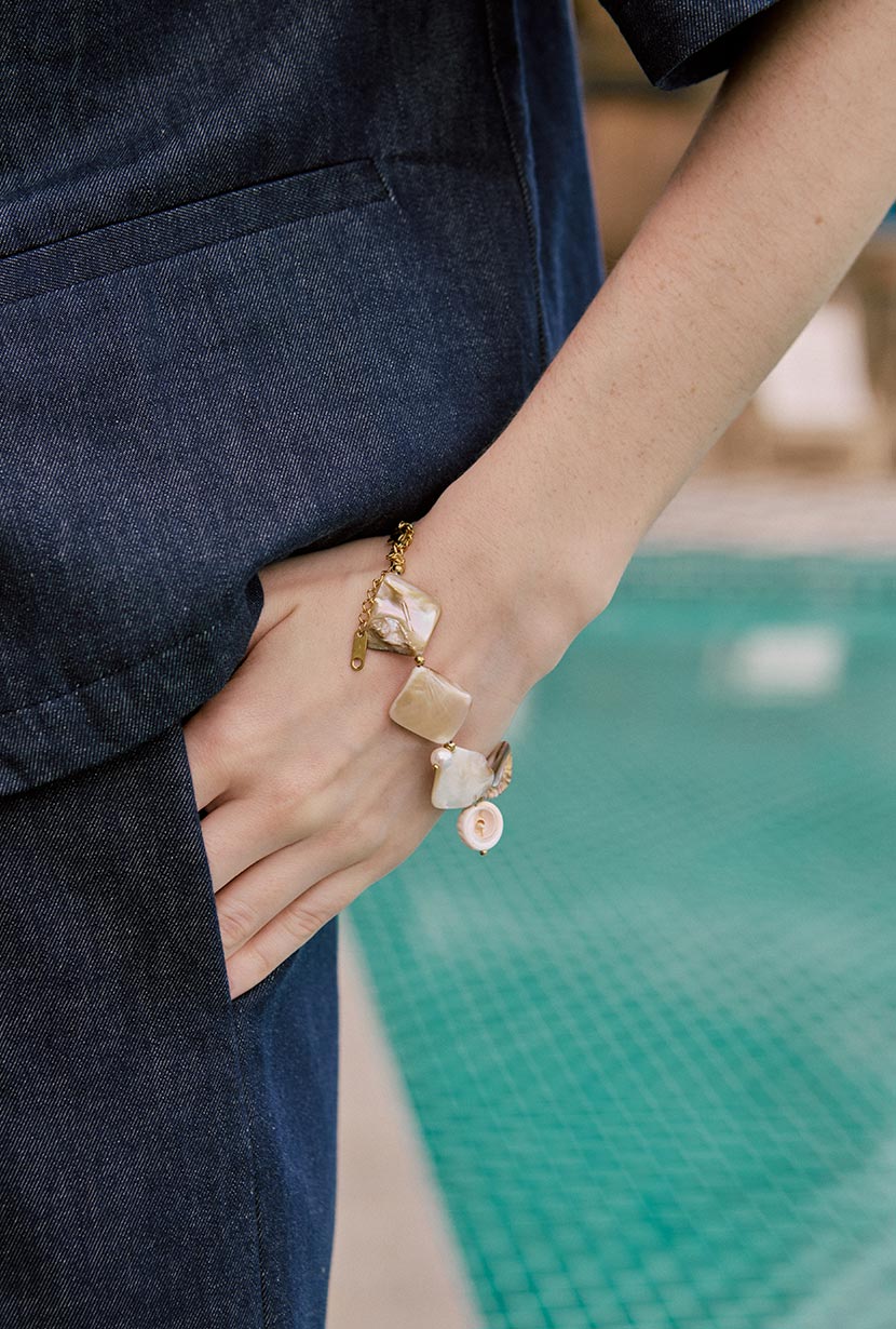 Elegant Mother of Pearl Ocean Charm Bracelet - Handmade Boho Beach Jewelry for Women - Perfect for Summer Vacations & Beach Weddings
