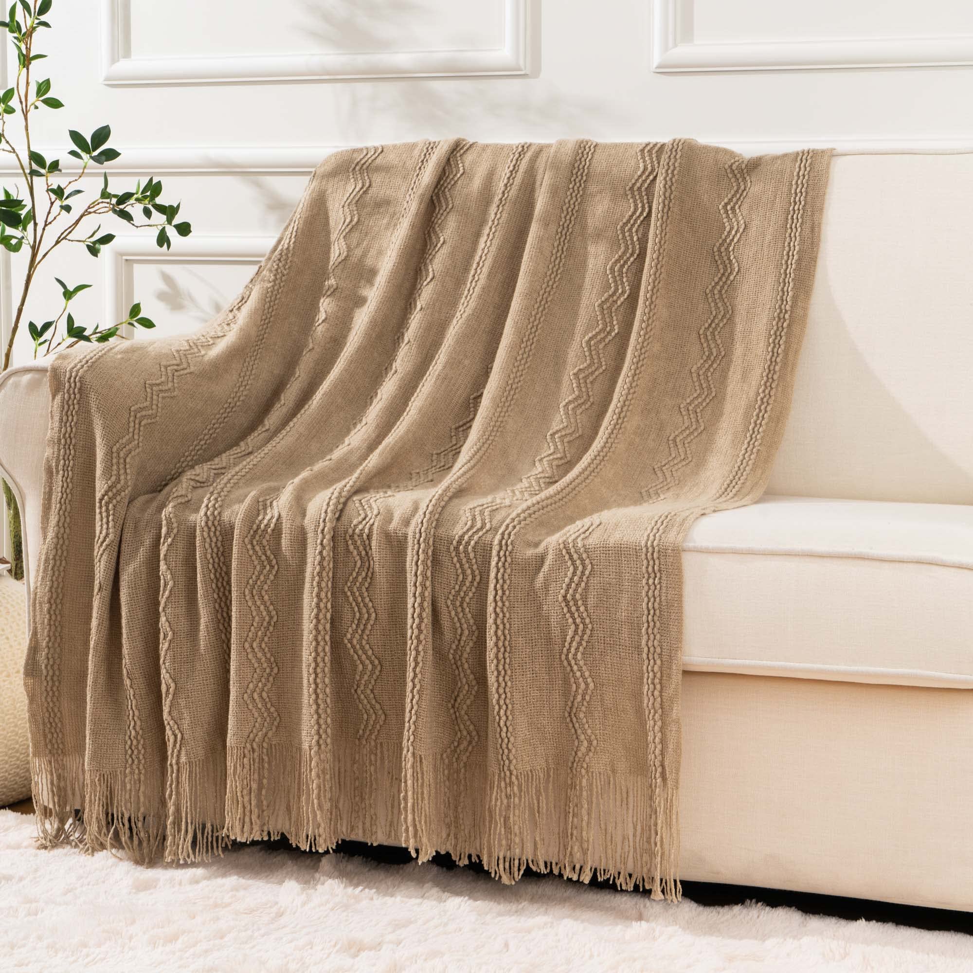 BATTILO HOME Tan Throw Blanket 50
