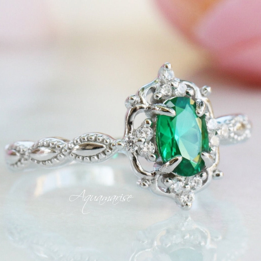 Vintage Emerald Ring 14K White Gold - Elegant Jewelry for Women, Perfect for Weddings, Anniversaries & Special Occasions