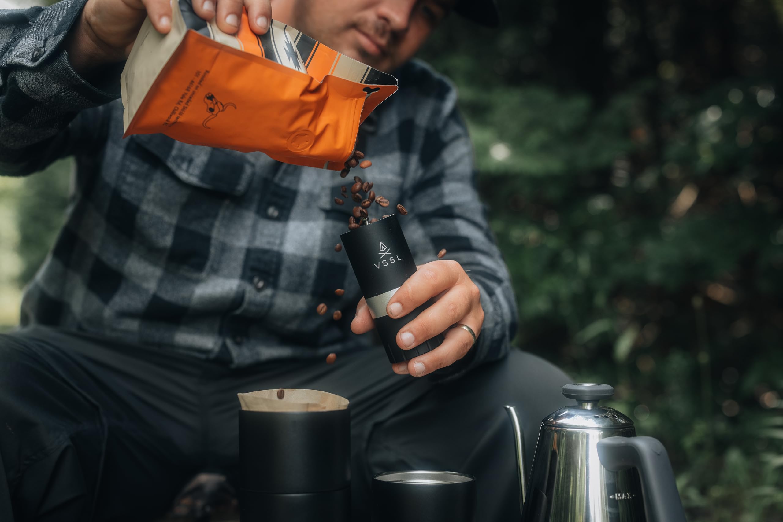 Premium Nest Pour Over Coffee Kit with Java G25 Grinder Gift Set - Includes 2x 10oz Mugs, Splash-Proof Lid, Coffee Dripper & Storage Connector (Black) - Perfect for Home Brewing, Office Use & Coffee Enthusiast Gifts