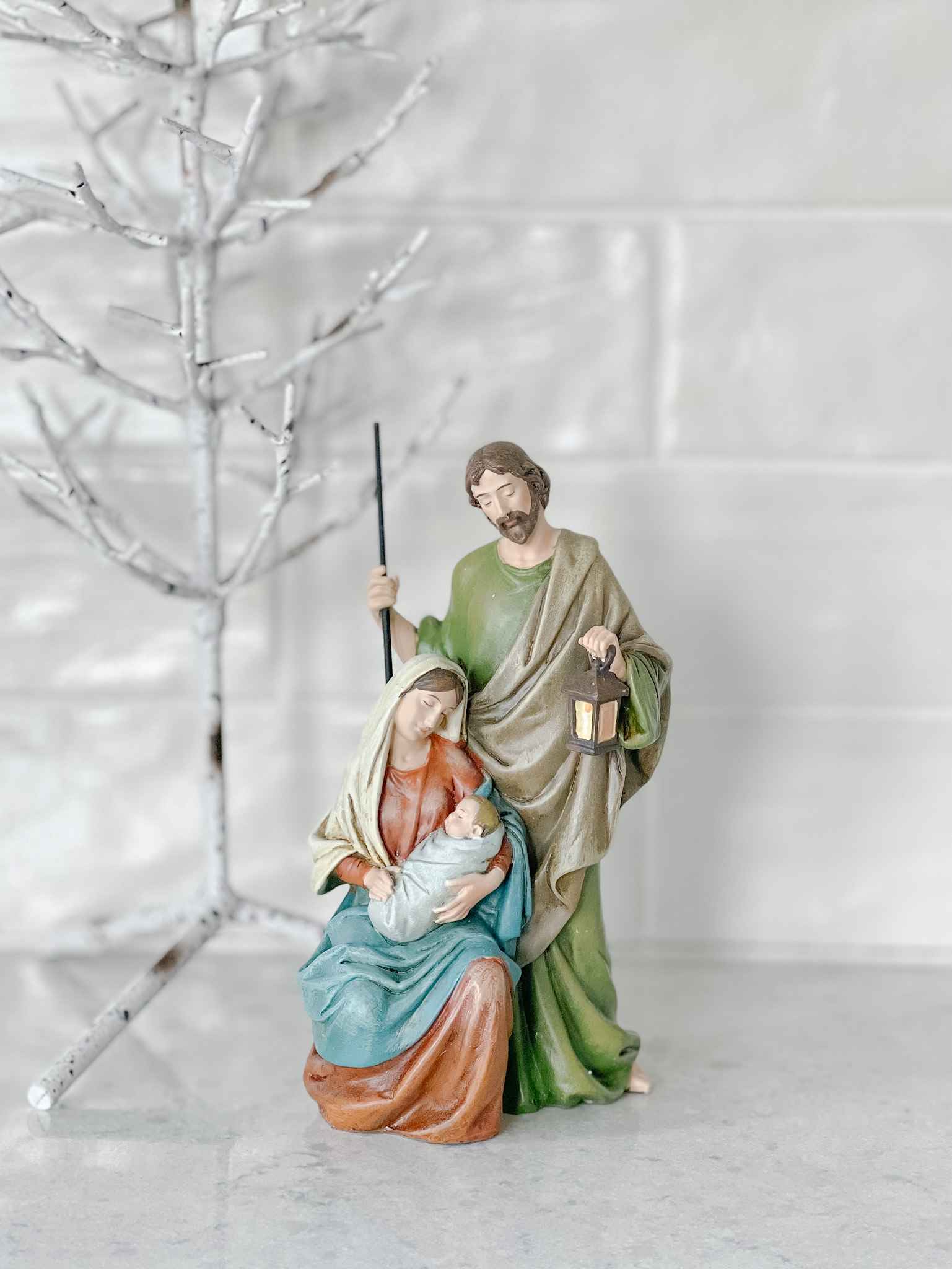 Holy Family Statue - Religious Home Decor, Catholic Gifts for Christmas, Baptism & Weddings - Perfect for Church Altar, Living Room & Garden Display