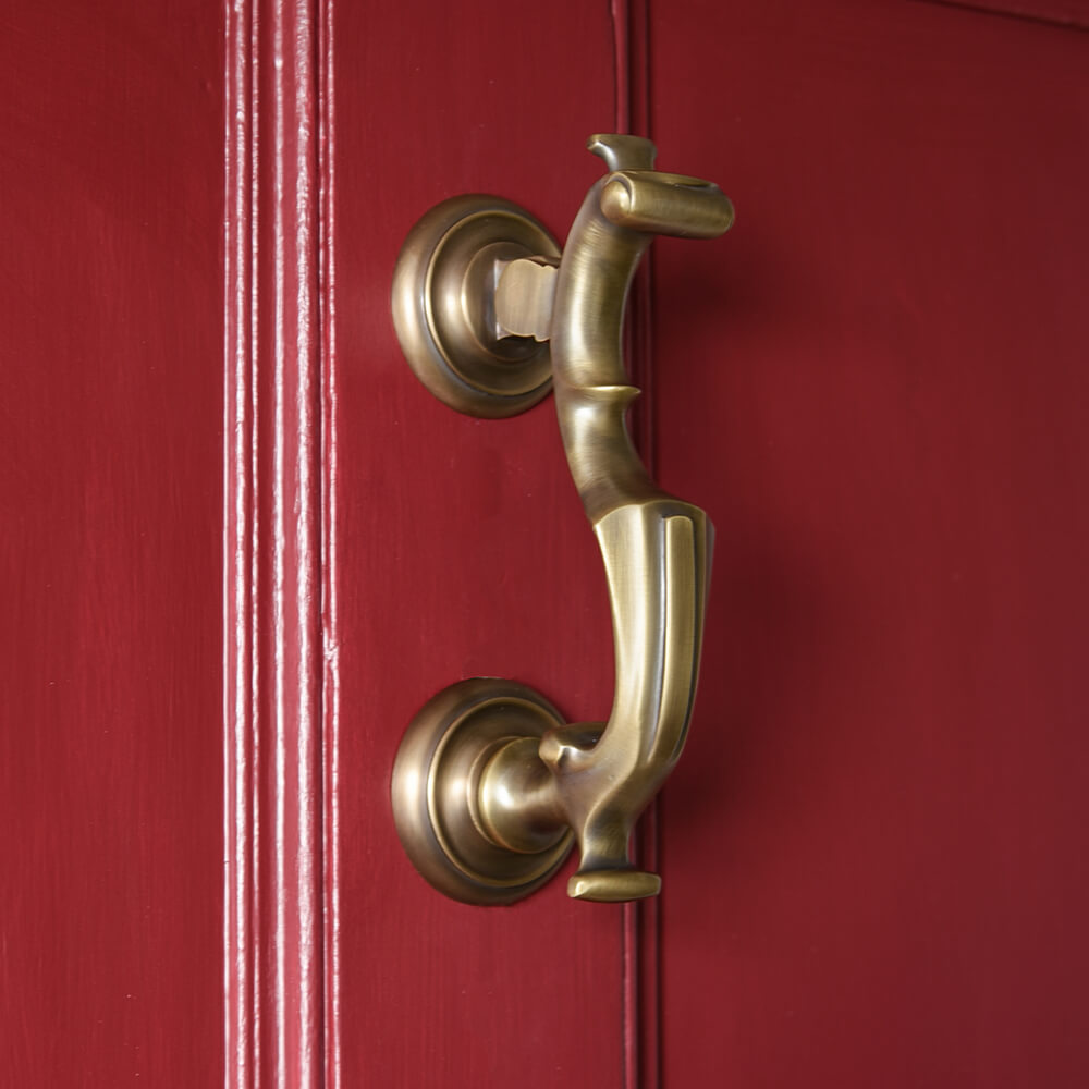 Antique Brass London Doctors Door Knocker - Classic Victorian Style Door Knocker for Home Decor - Perfect for Front Doors, Office Entrances & Vintage Themed Interiors